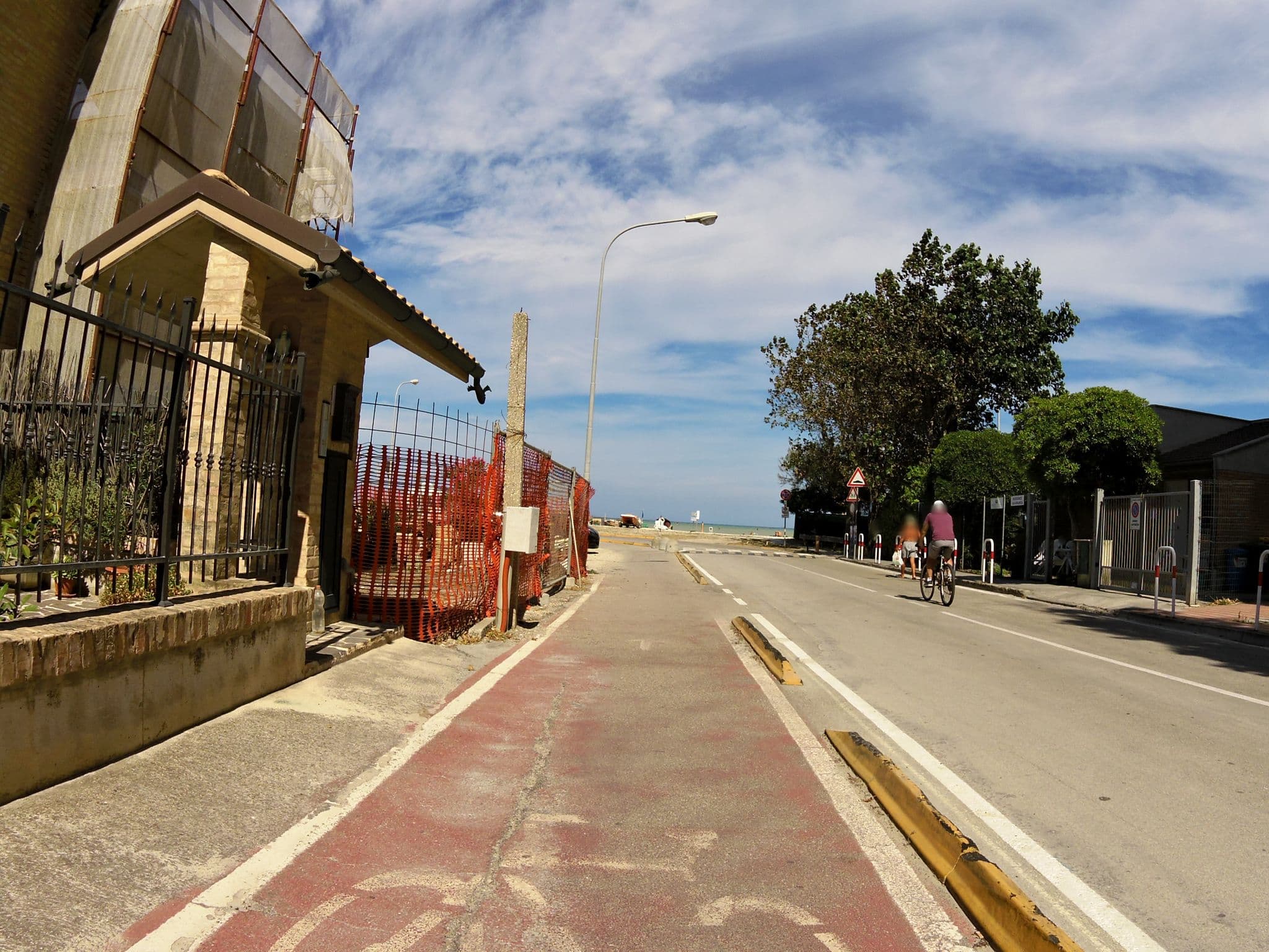 Street view near Residence Casabianca, Lido di Fermo — © czmrtn (CC BY-SA · Mapillary)