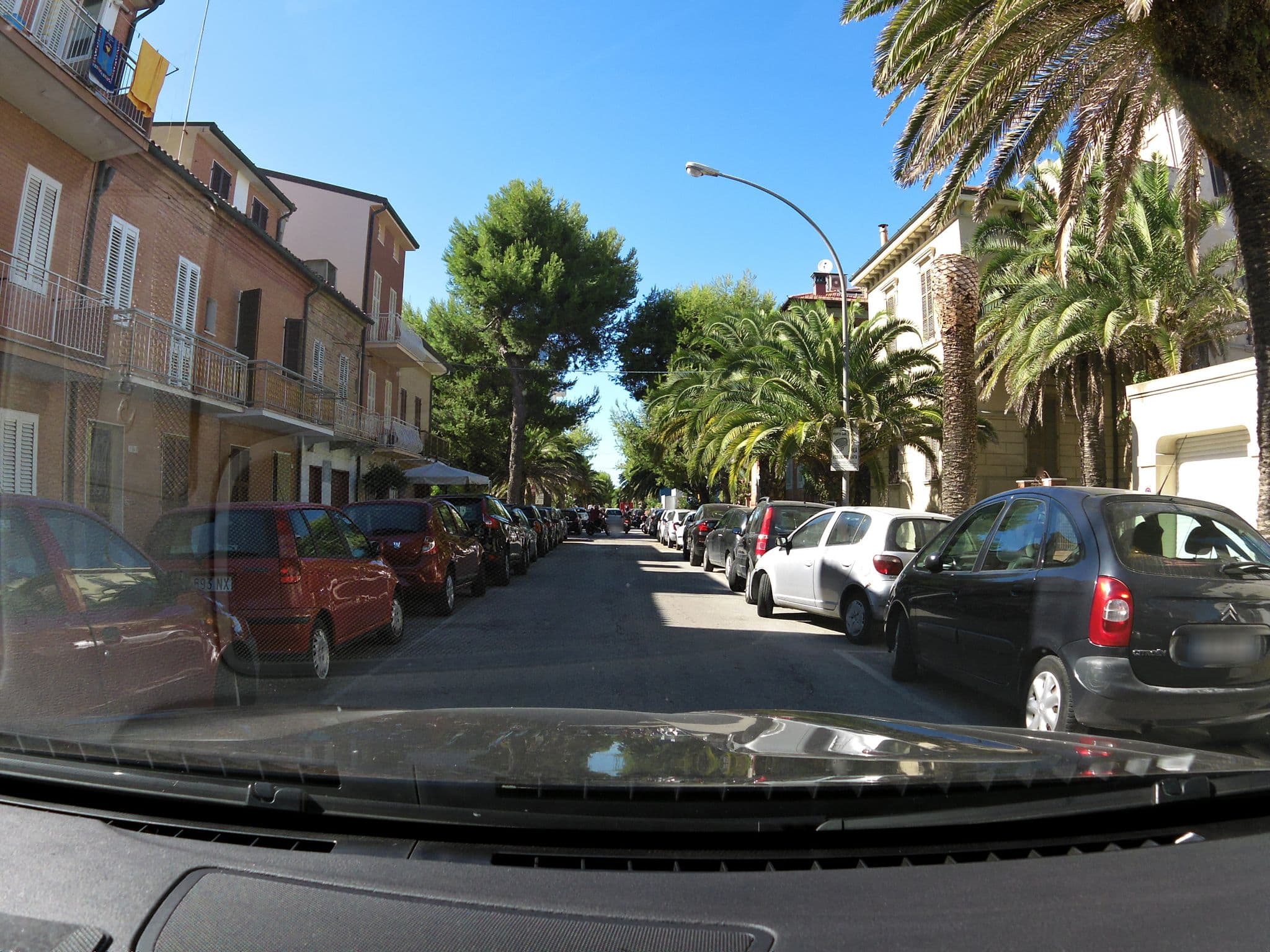Street view near I Colori Del Mare, Porto San Giorgio — © czmrtn (CC BY-SA · Mapillary)