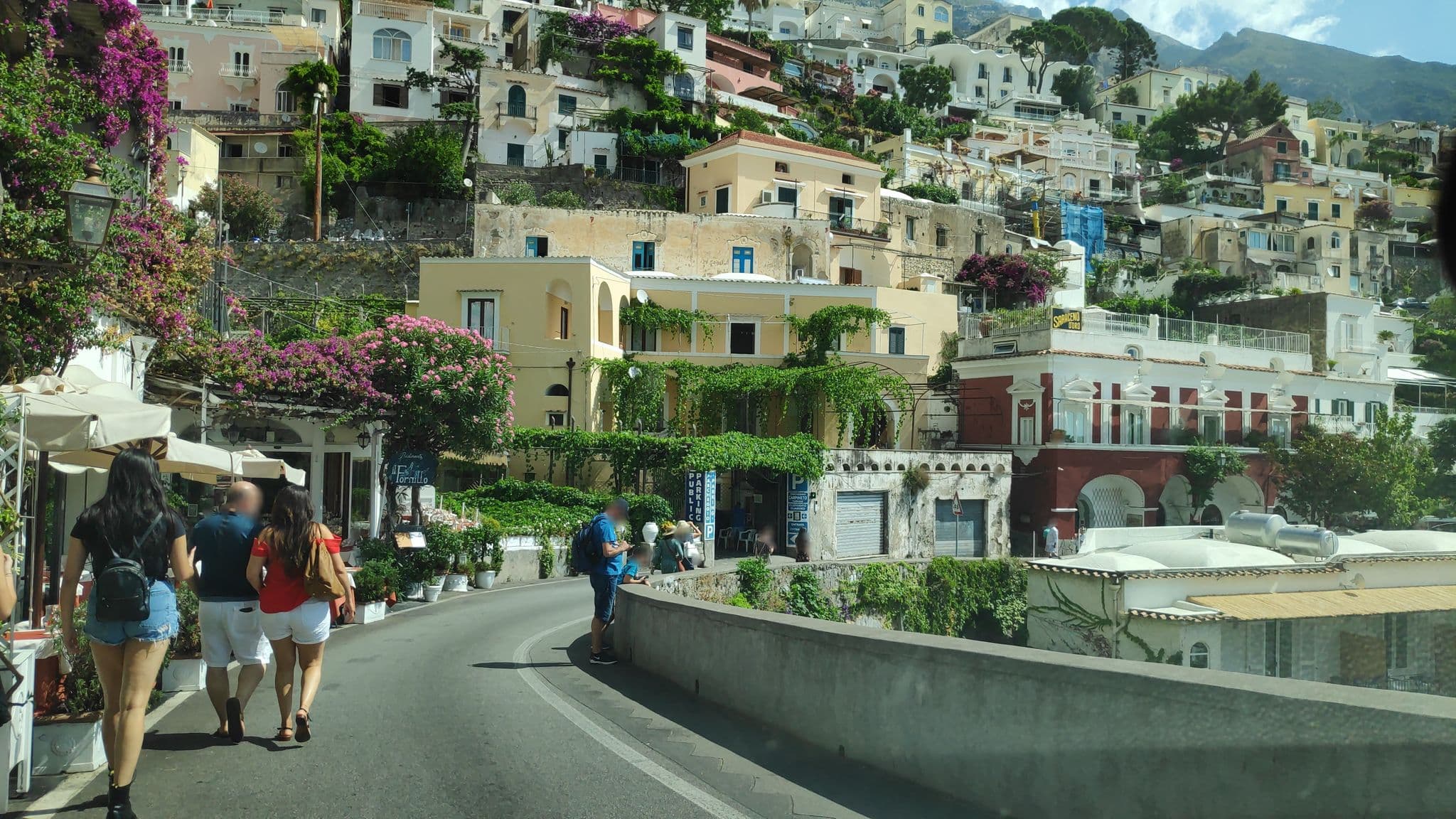 Street view near Villa La Conchiglia, Positano — © marcuscalabresus (CC BY-SA · Mapillary)