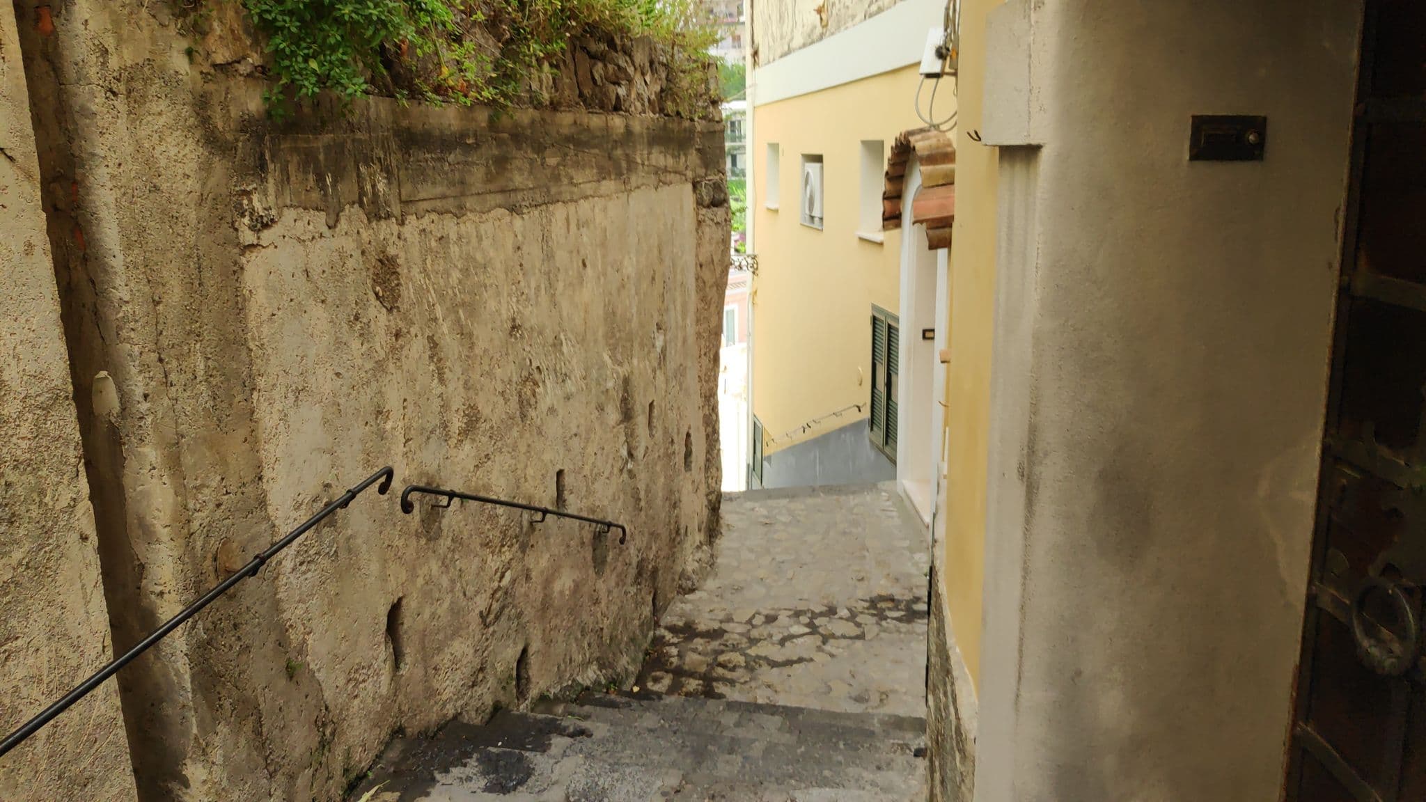 Street view near Hotel L'ancora, Positano — © marcuscalabresus (CC BY-SA · Mapillary)