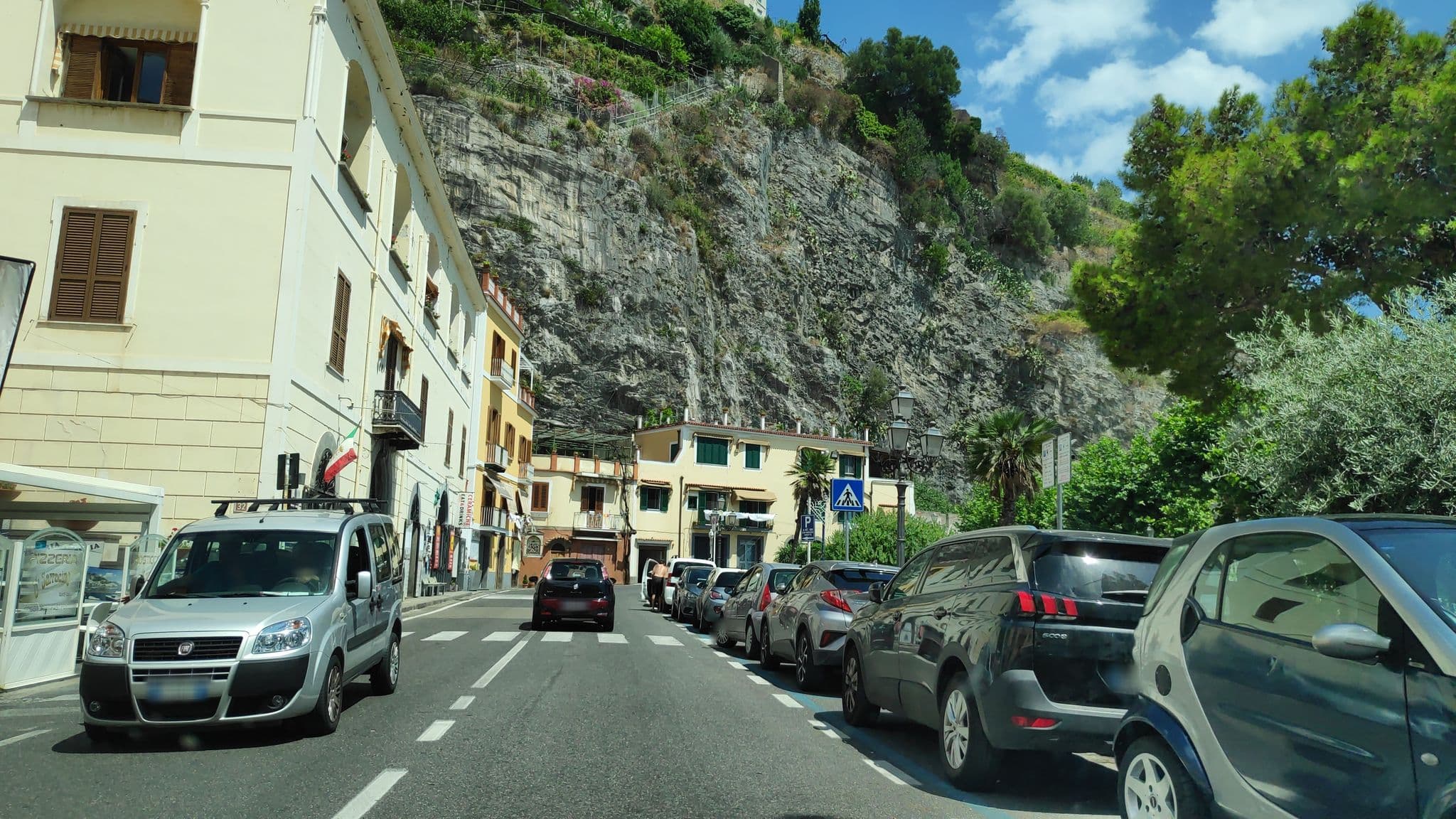 Street view near Fruit Flats by AMALFIVACATION, Minori — © marcuscalabresus (CC BY-SA · Mapillary)