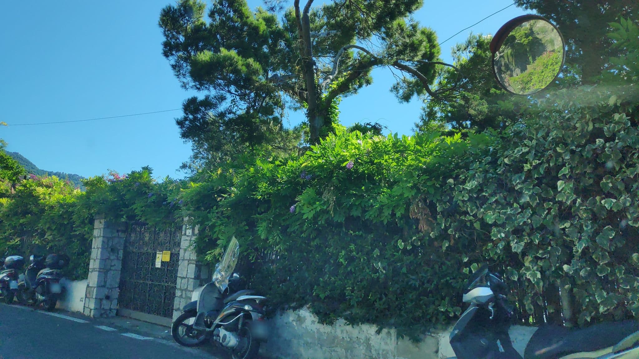 Street view near Villa Scarpariello, Ravello — © marcuscalabresus (CC BY-SA · Mapillary)