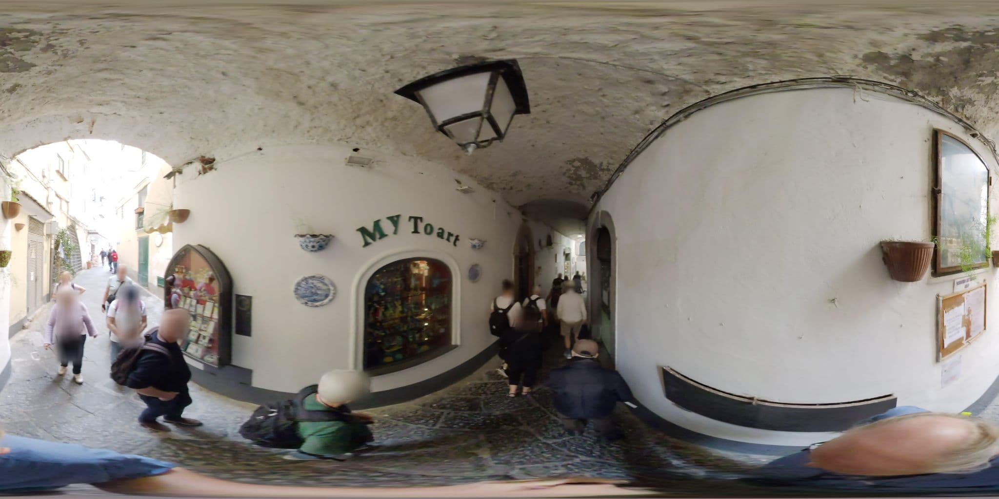 Street view near La Rosa dei Venti - Scirocco, Amalfi — © stefan-RolfsRom (CC BY-SA · Mapillary)