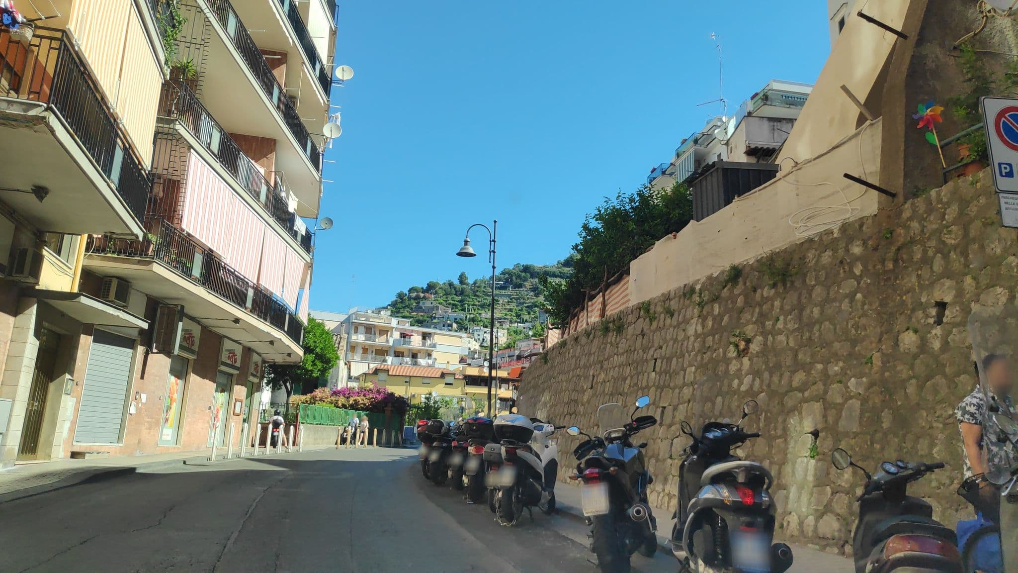 Street view near Il Girasole Case per Vacanze, Maiori — © marcuscalabresus (CC BY-SA · Mapillary)