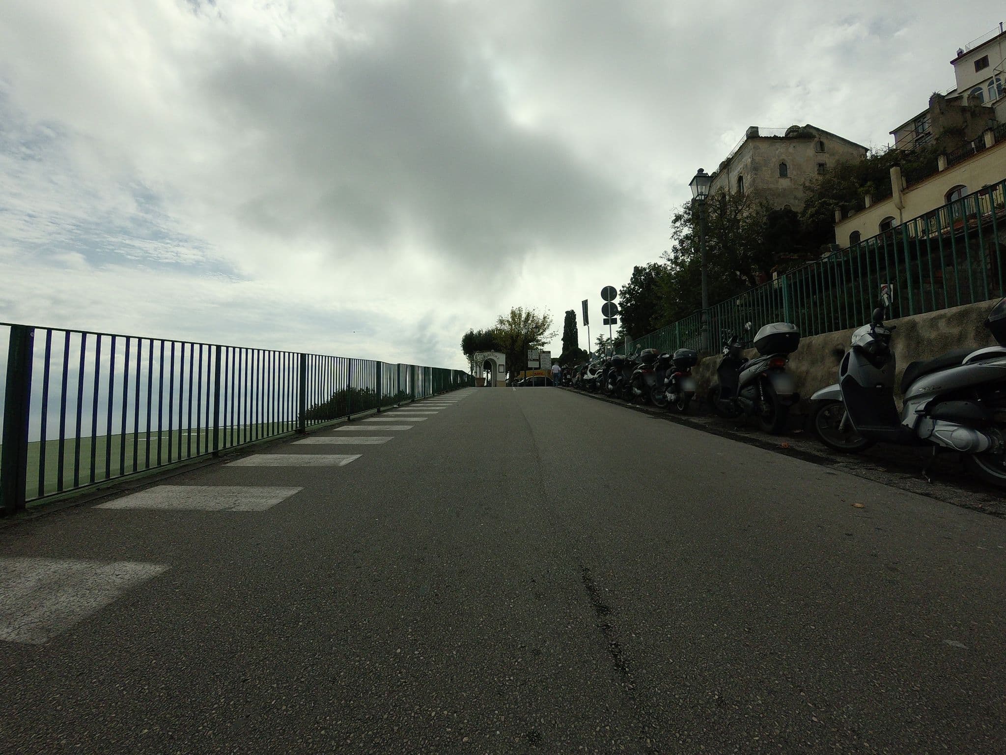 Street view near B&B A Due Passi - www.aduepassi.it, Ravello — © esario (CC BY-SA · Mapillary)
