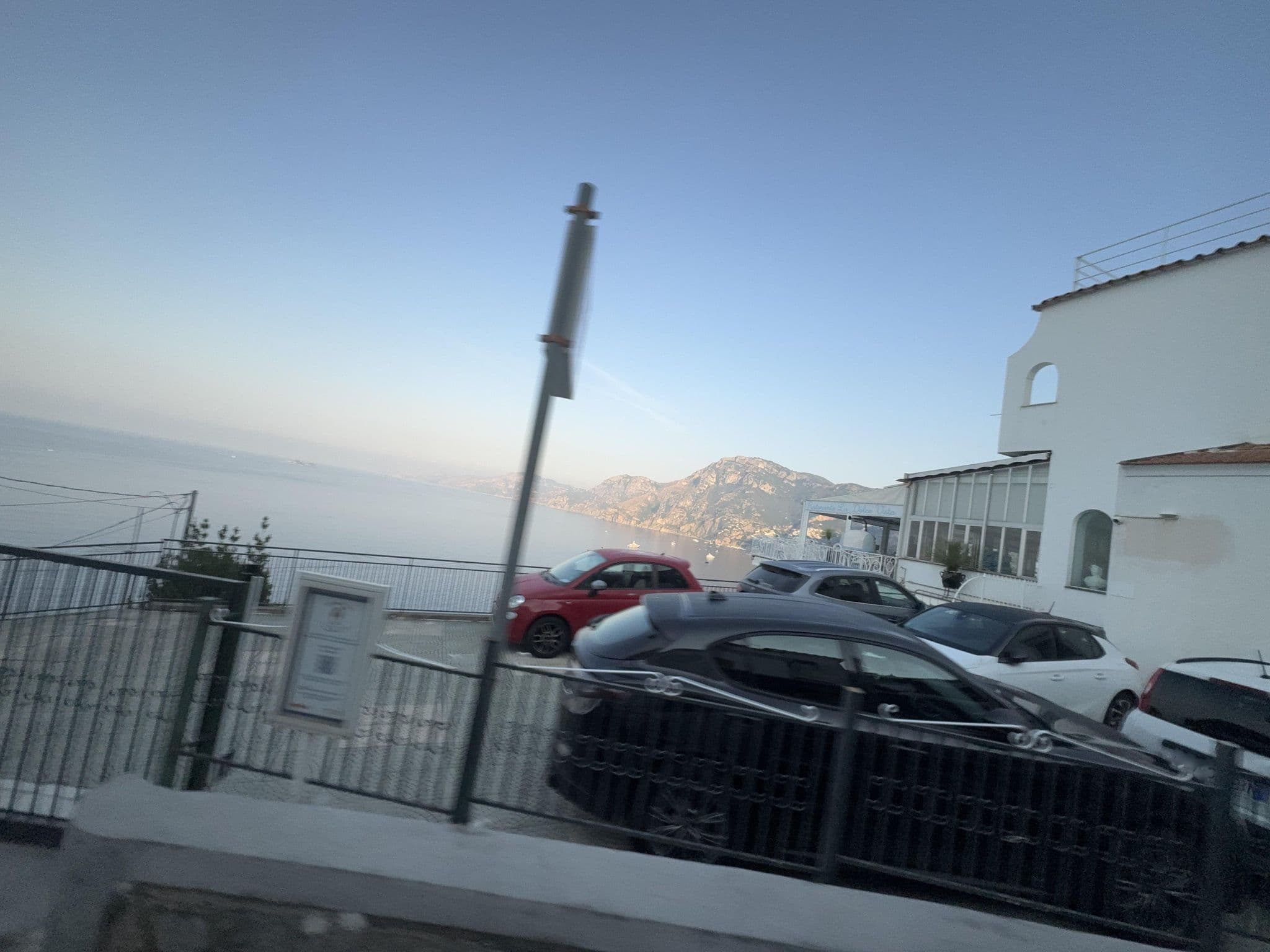 Street view near Hotel Smeraldo - Ristorante La Dolce Vista, Praiano — © mapconcierge (CC BY-SA · Mapillary)
