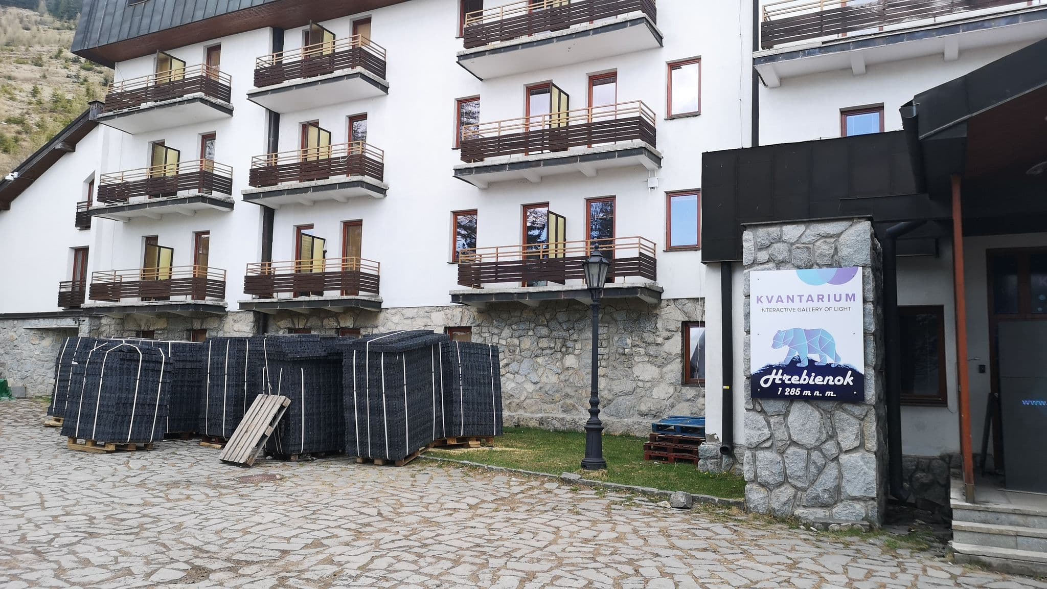 Street view near Horská ubytovňa Hrebienok, Vysoké Tatry
