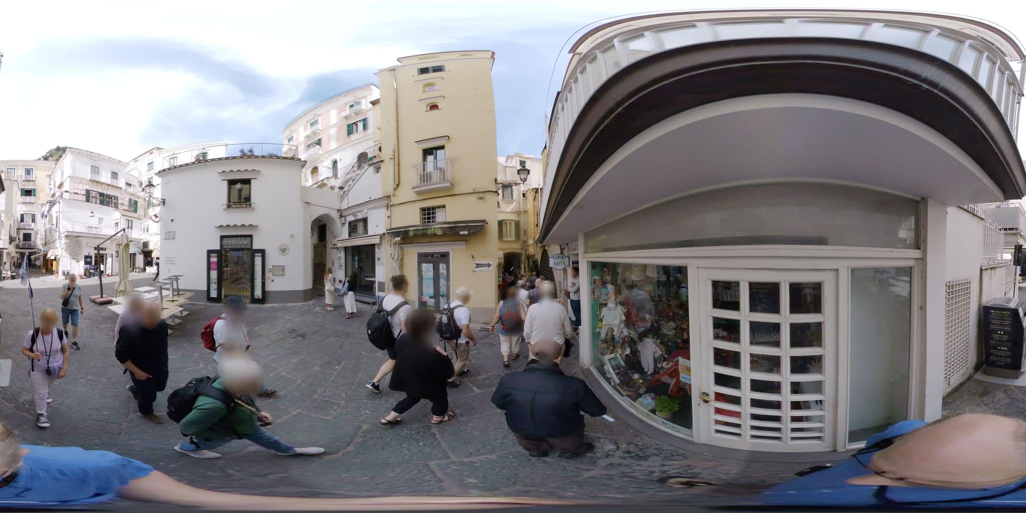 Street view near terazza duomo, Amalfi — © stefan-RolfsRom (CC BY-SA · Mapillary)