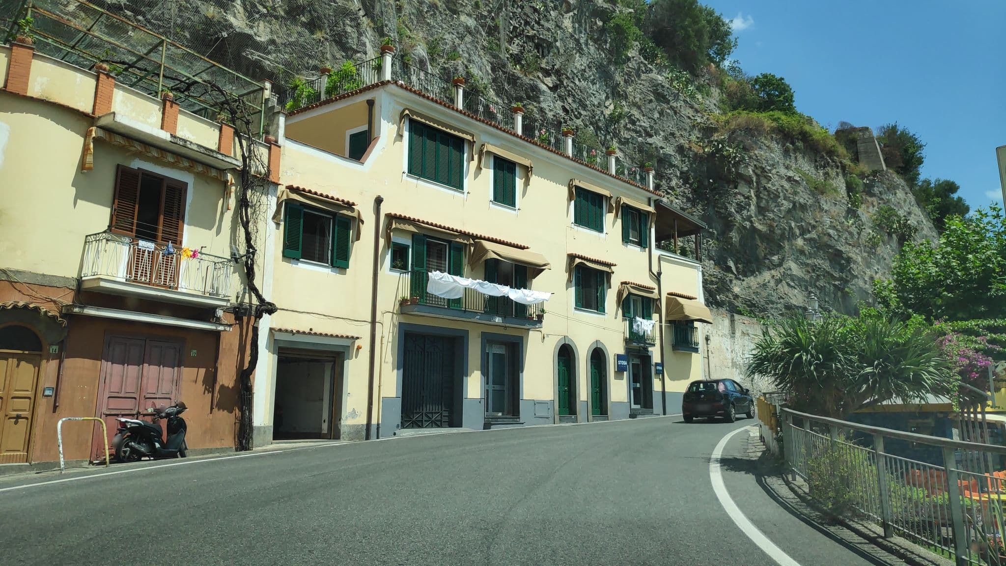 Street view near Hotel S. Lucia, Minori — © marcuscalabresus (CC BY-SA · Mapillary)