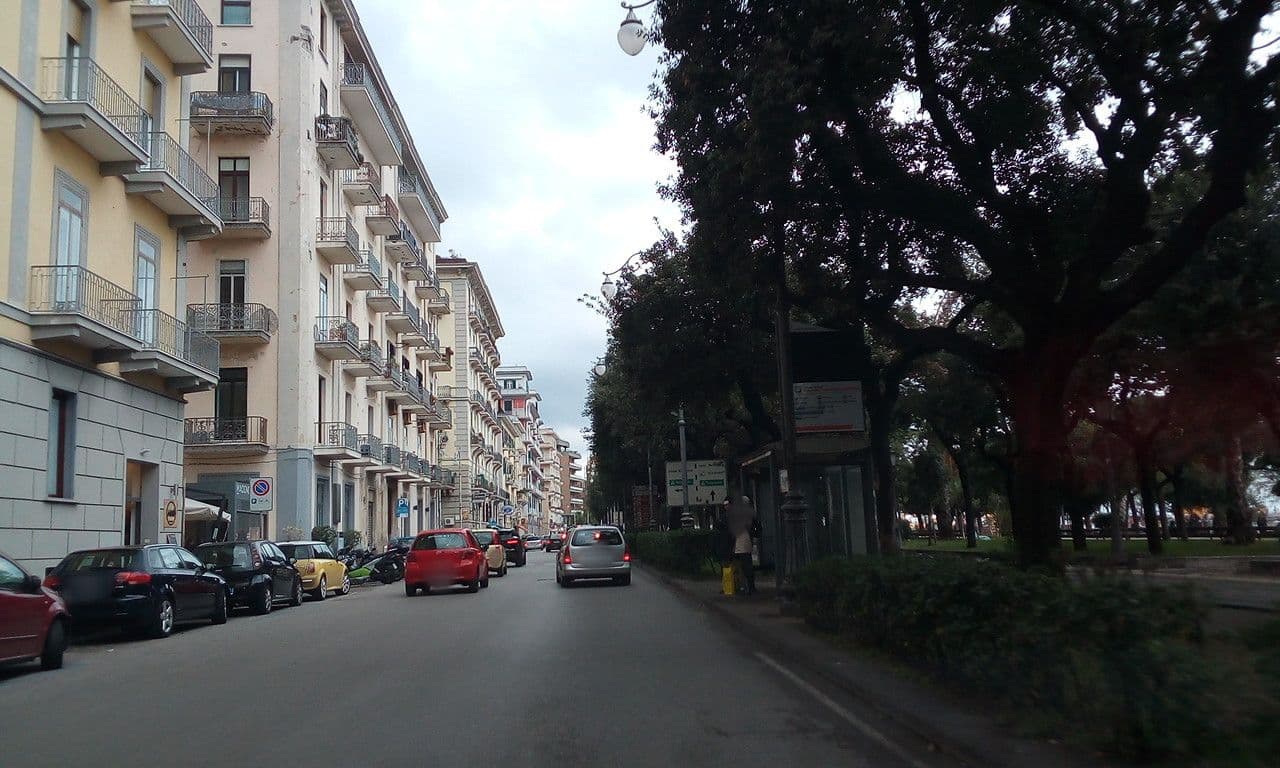 Street view near B&B Di Mare E D’azzurro, Salerno — © giosa94 (CC BY-SA · Mapillary)