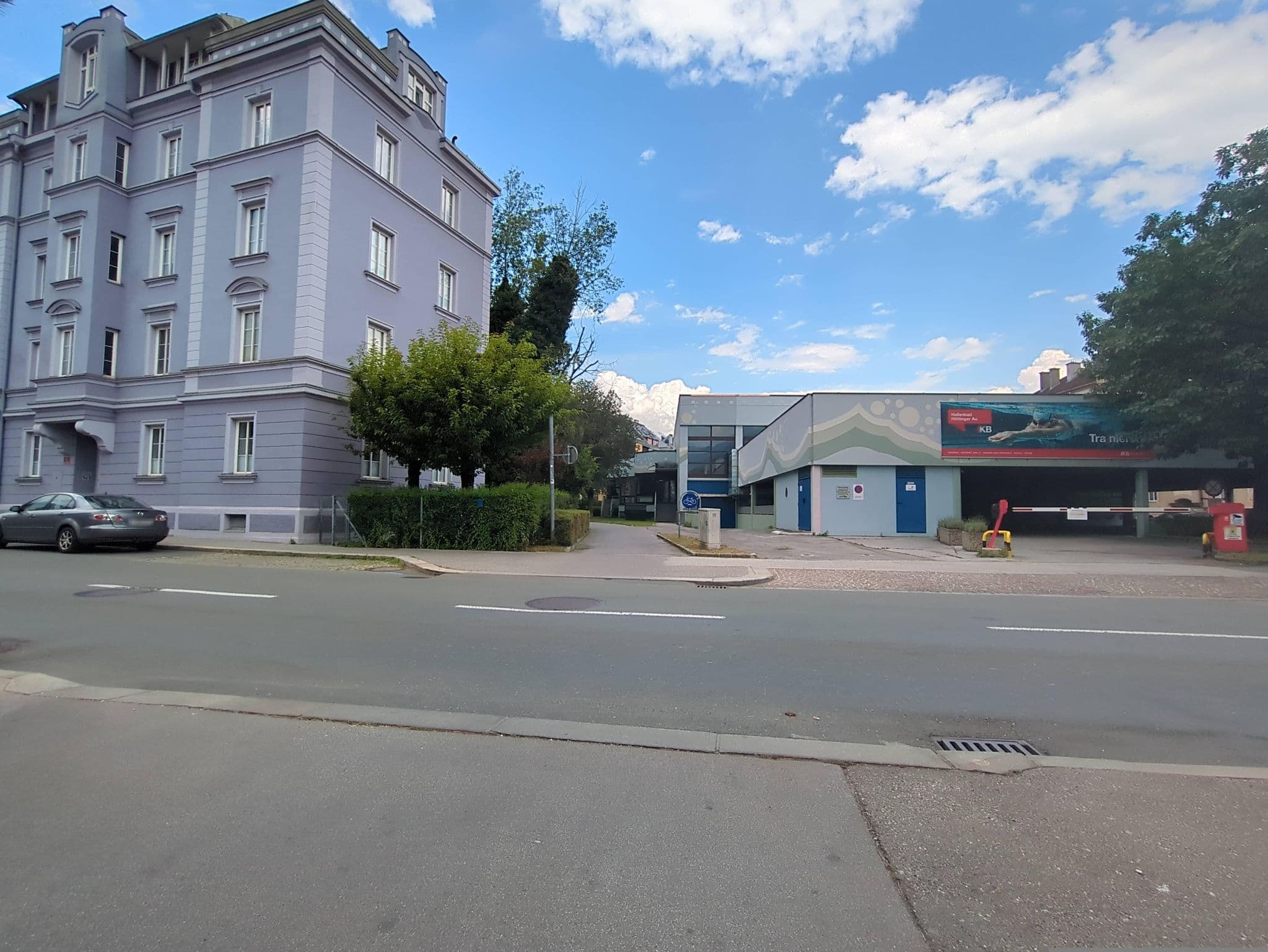 Street view near Gartenhotel Garni, Hötting — © innsbruck-barrierefrei (CC BY-SA · Mapillary)