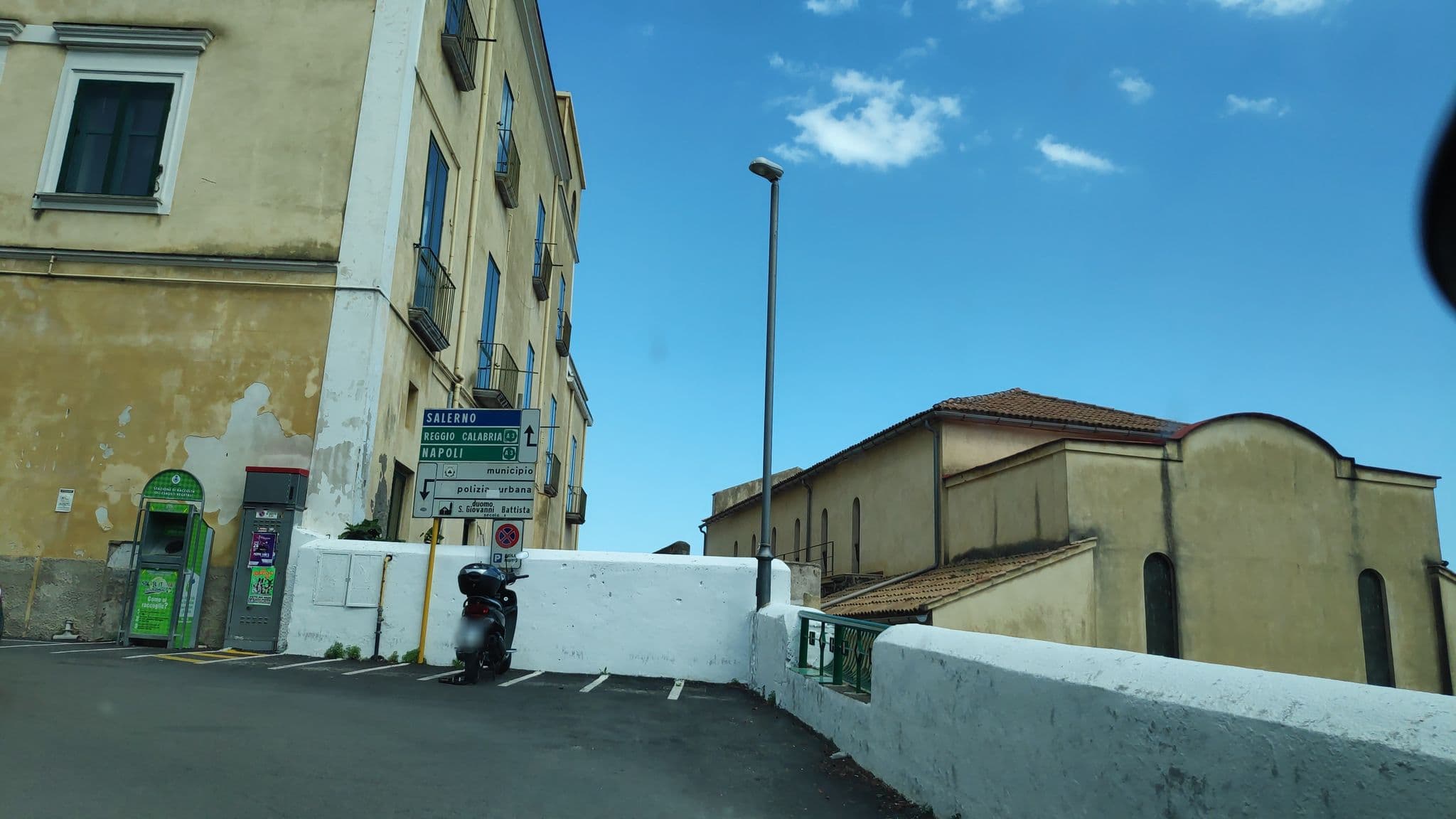 Street view near Hotel Vietri sul Mare, Vietri sul Mare — © marcuscalabresus (CC BY-SA · Mapillary)