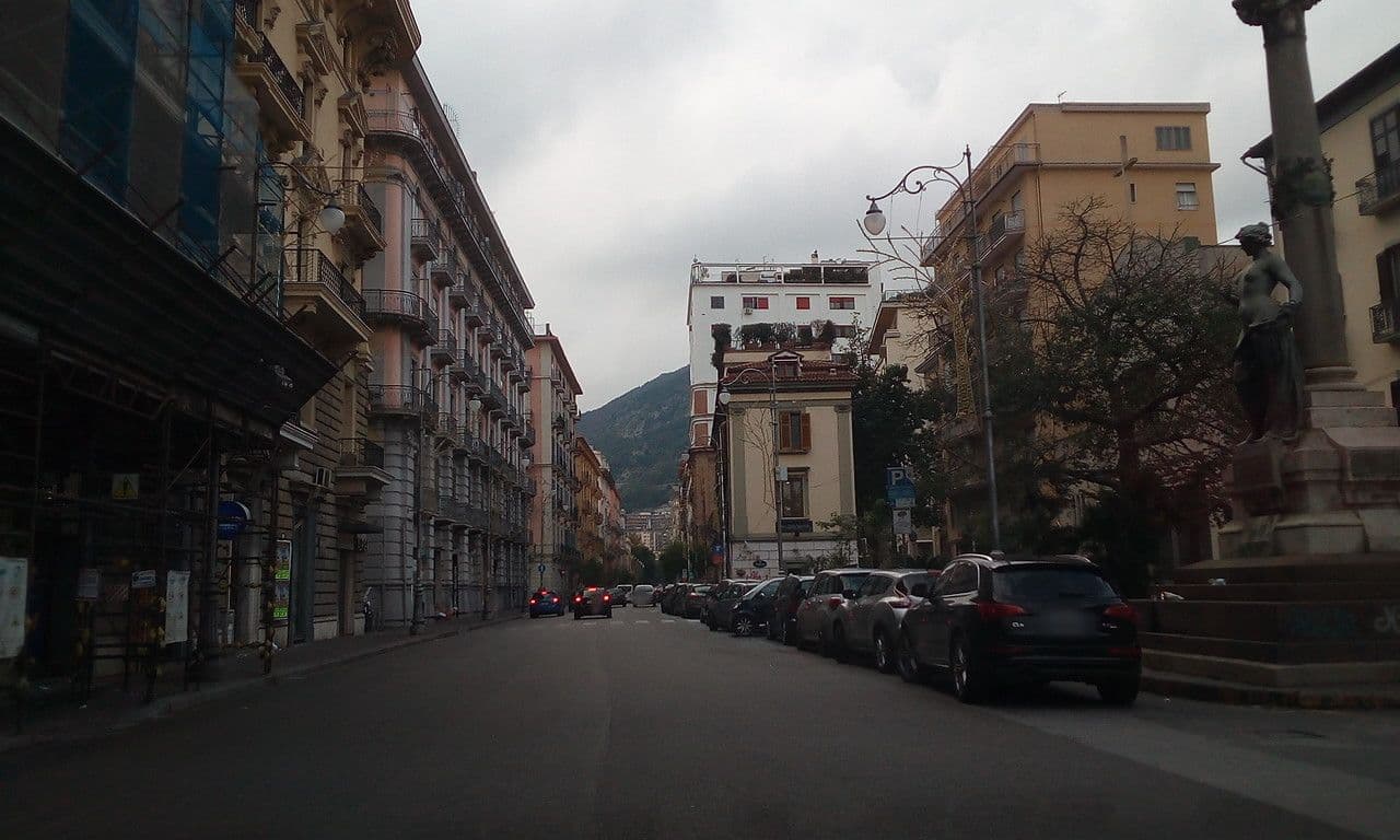 Street view near B&Bobo, Salerno — © giosa94 (CC BY-SA · Mapillary)