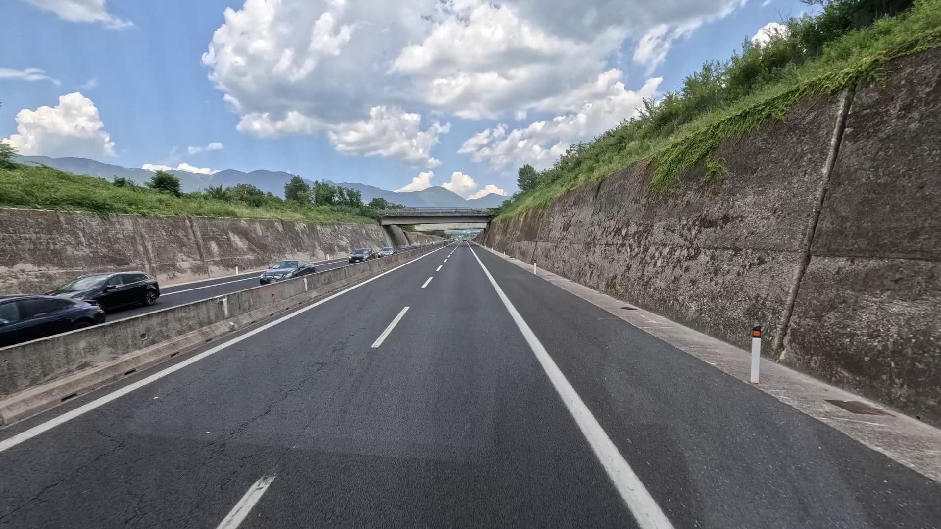 Street view near Hotel Maddaloni, Tufino — © bct (CC BY-SA · Mapillary)