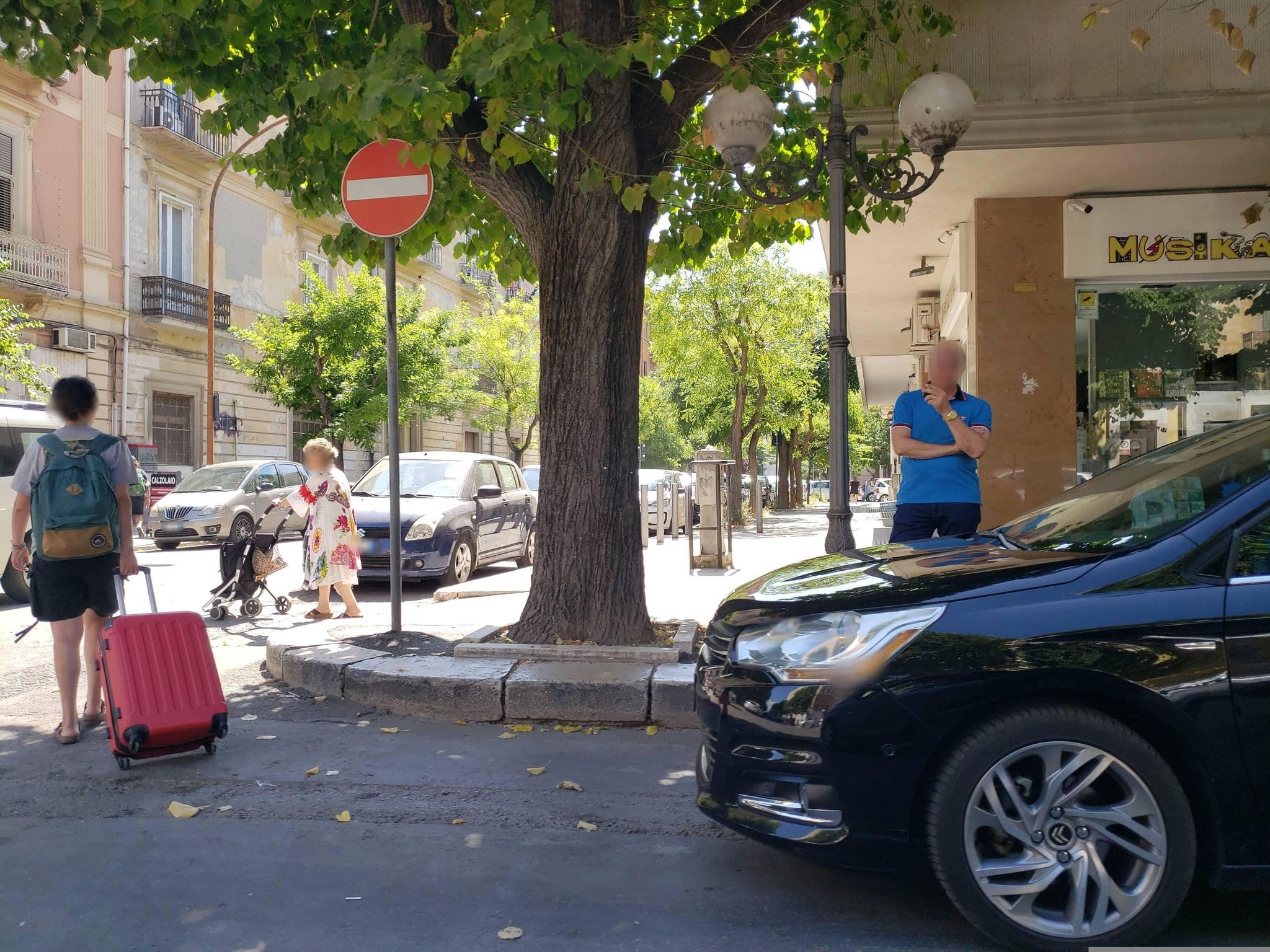 Street view near B&B del Corso, Foggia — © mapfool (CC BY-SA · Mapillary)