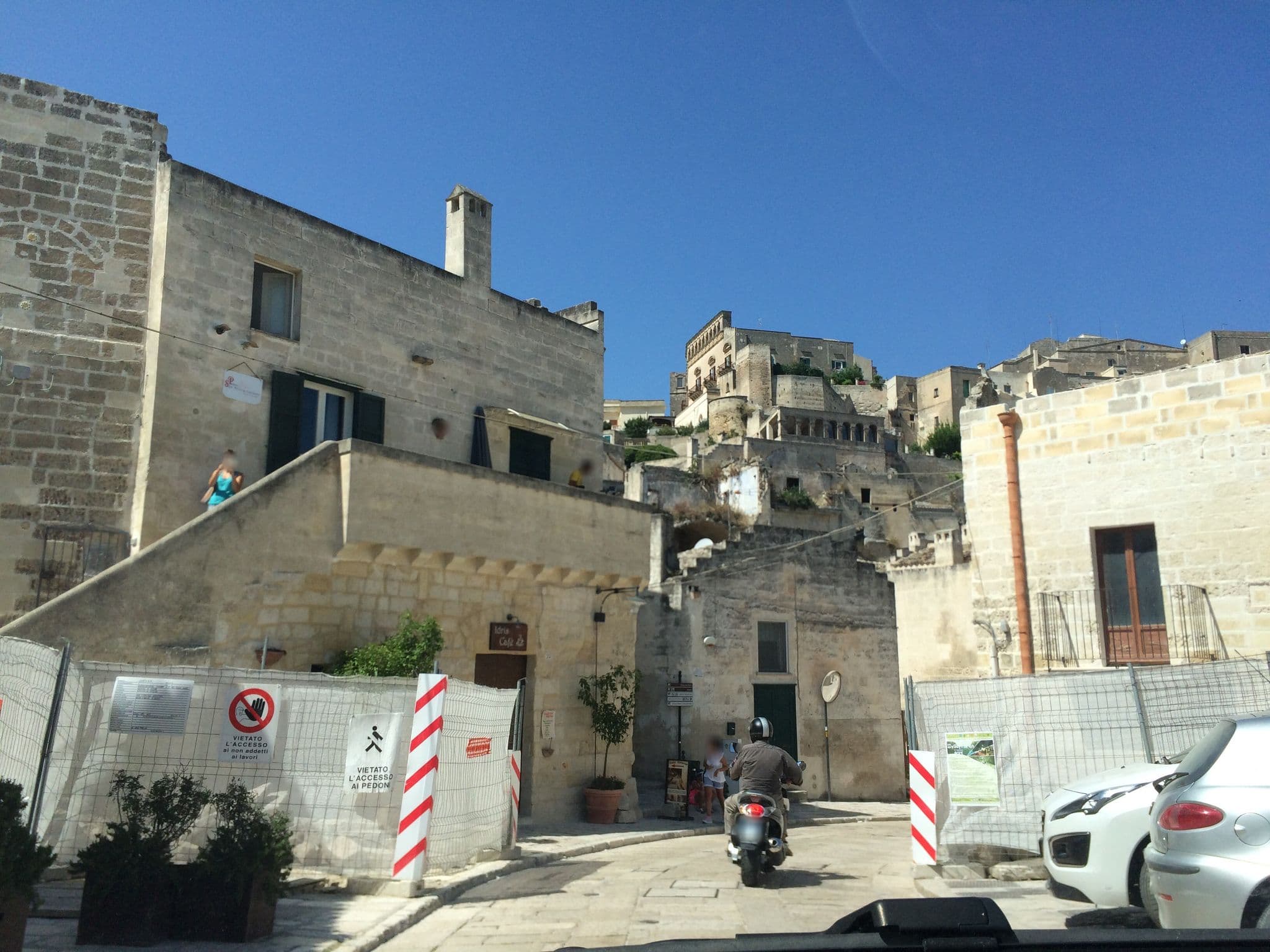 Street view near Ponte San Pietro Caveoso, Matera — © raxpa (CC BY-SA · Mapillary)