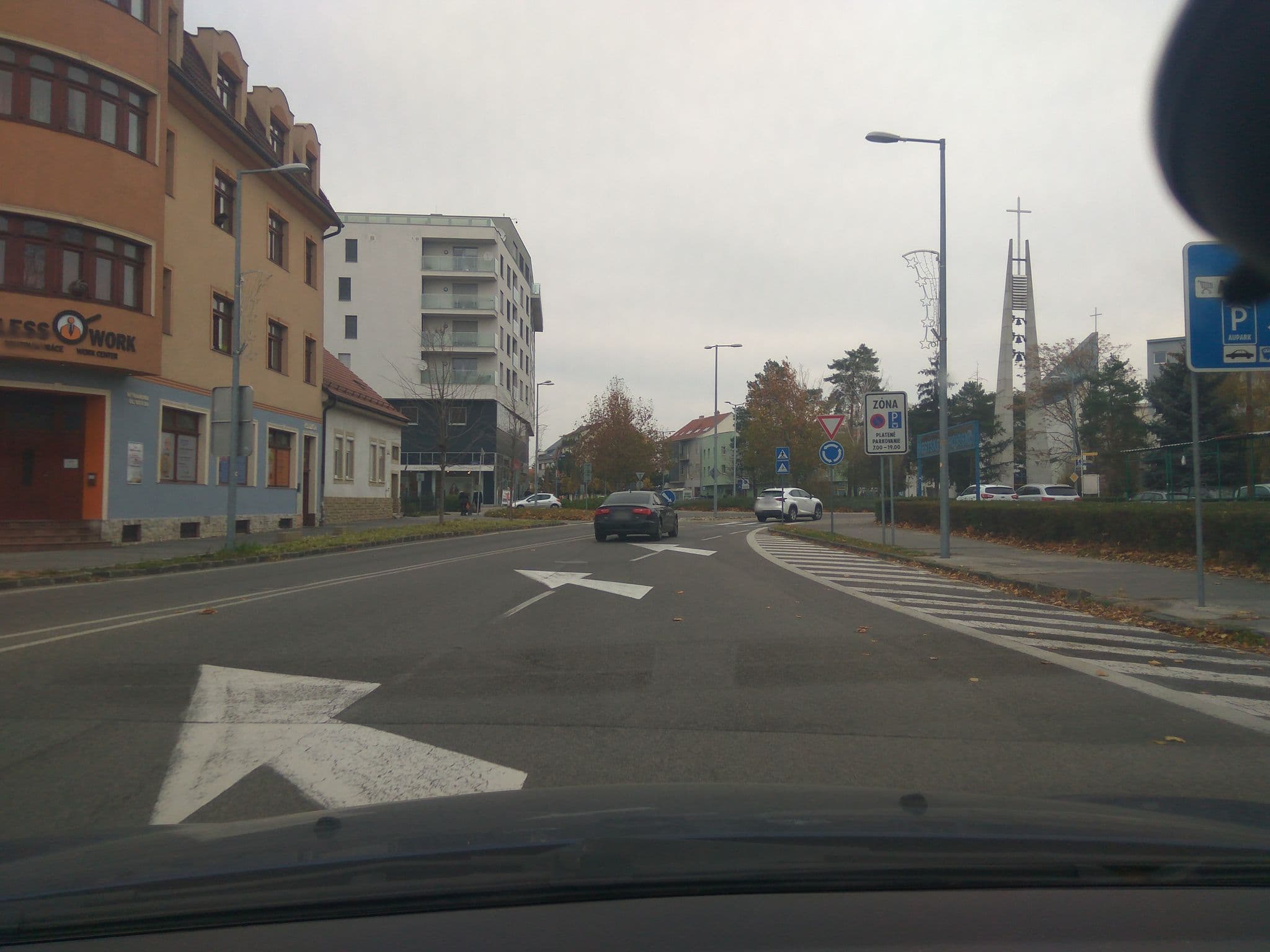 Street view near Maroon, Piešťany — © segi (CC BY-SA · Mapillary)