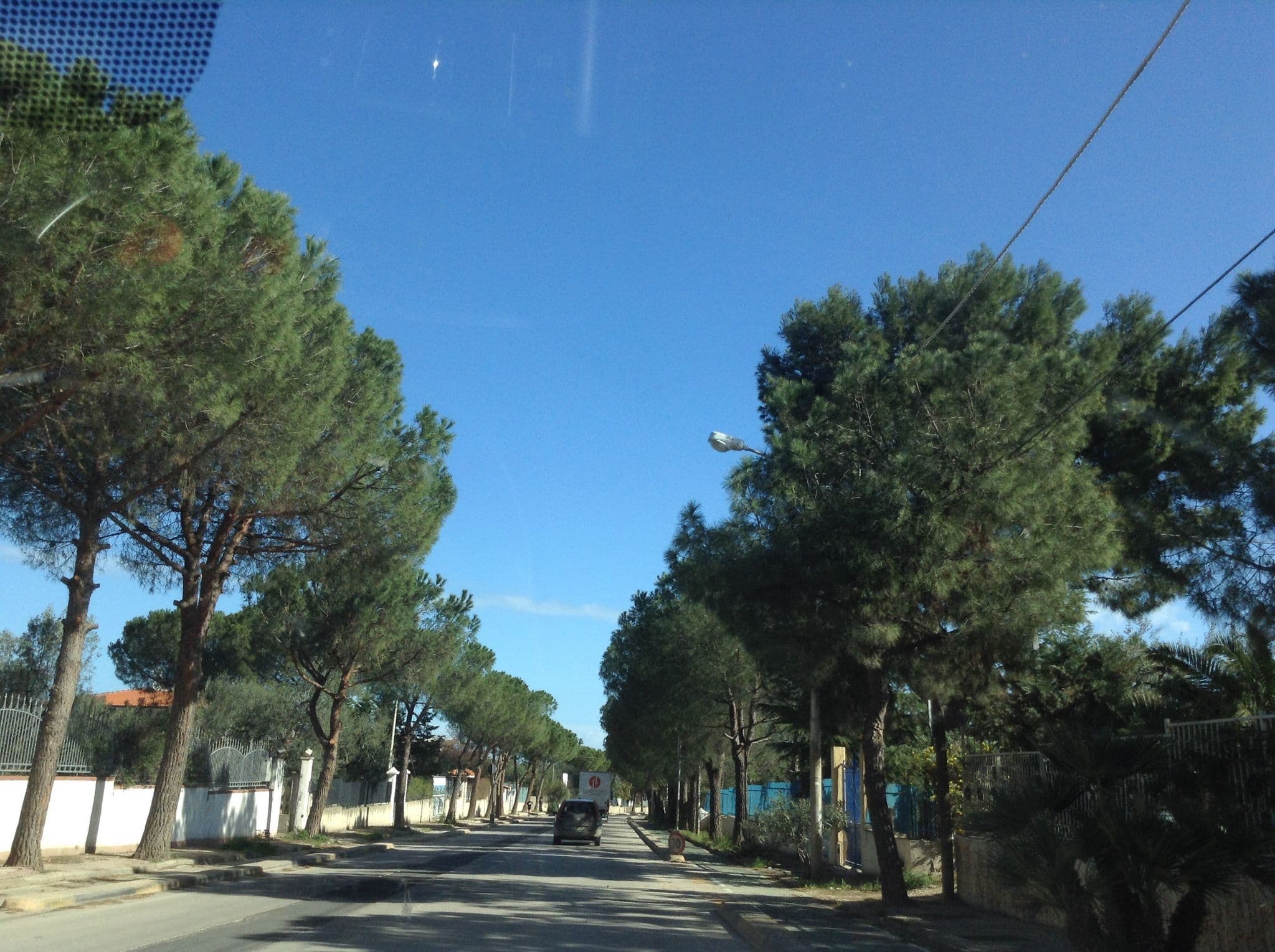 Street view near Villa Erry, Capirro — © mescafe (CC BY-SA · Mapillary)