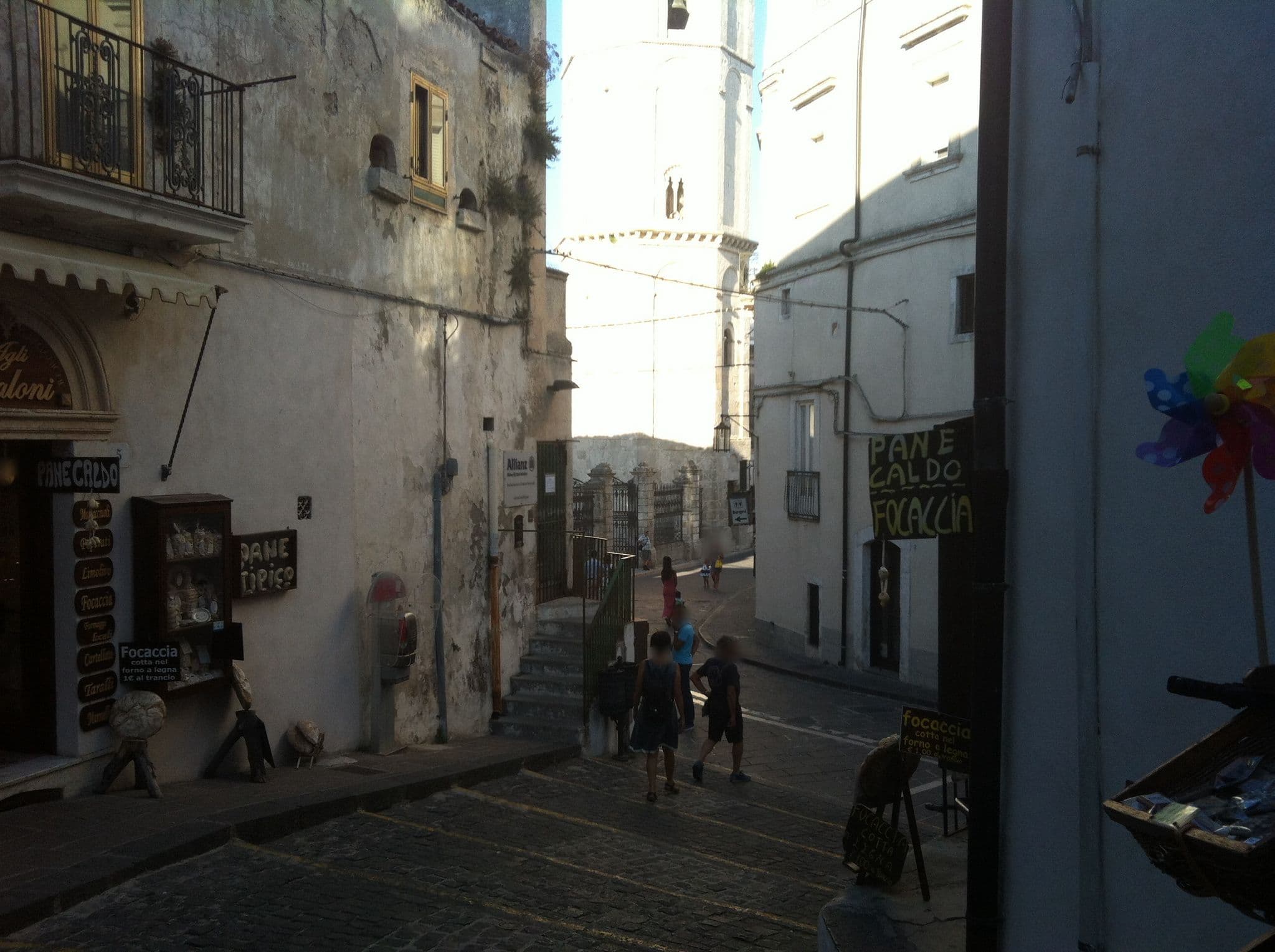 Street view near B&B Gli Arcangeli, Monte Sant'Angelo — © miguel_andrade (CC BY-SA · Mapillary)