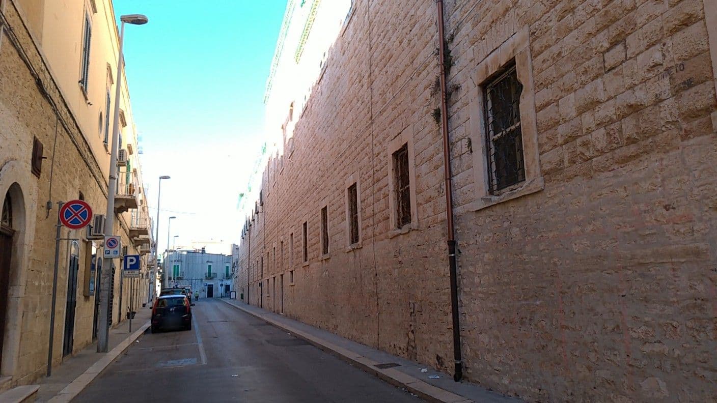Street view near Villa Al Mare B&B, Giovinazzo — © msanti (CC BY-SA · Mapillary)