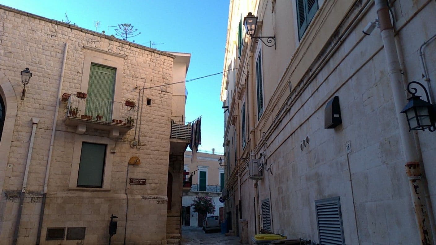 Street view near Colaluce Rosanna, Giovinazzo — © msanti (CC BY-SA · Mapillary)