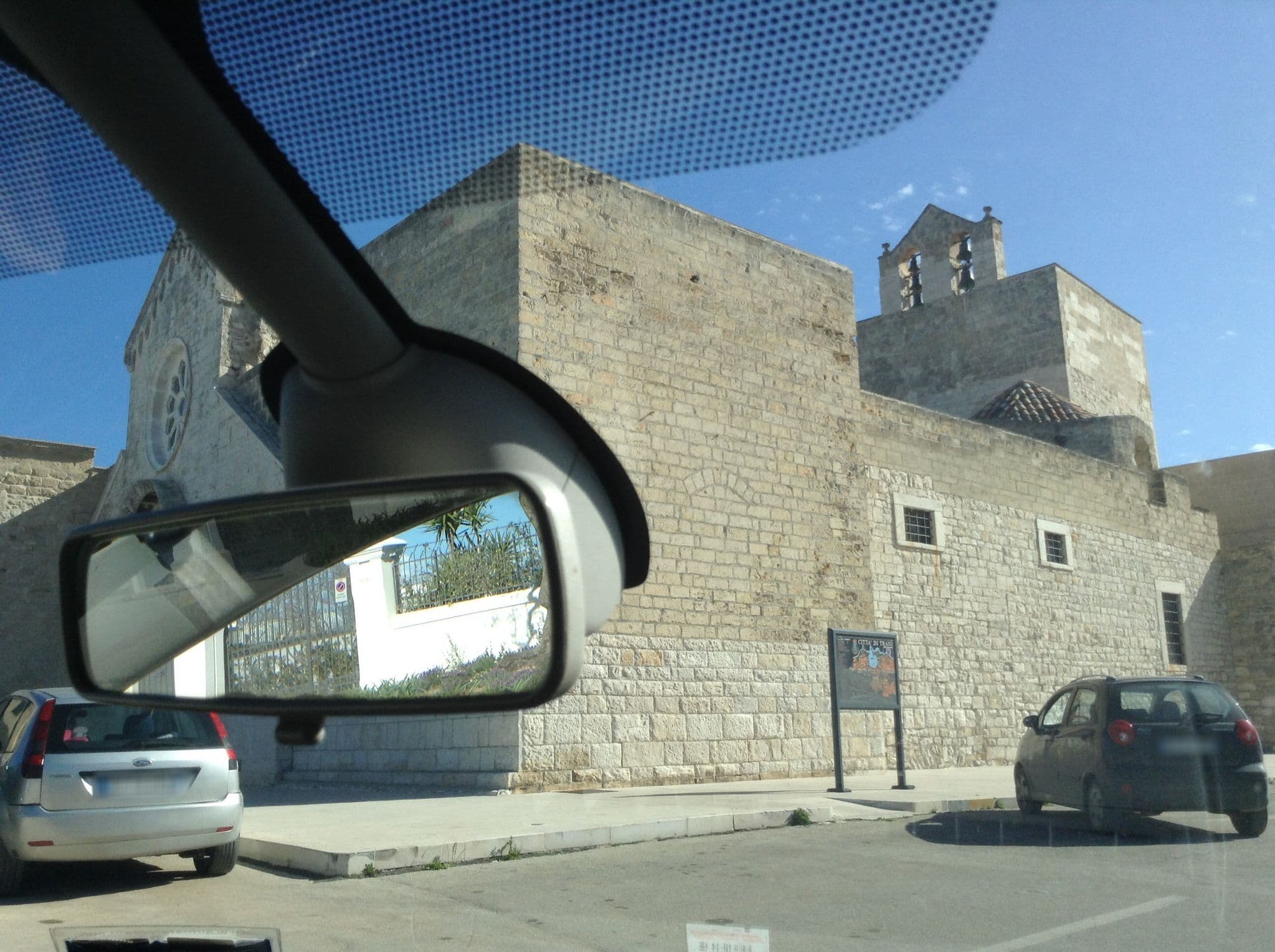 Street view near Villa Ascosa - Relais sul Mare, Capirro — © mescafe (CC BY-SA · Mapillary)