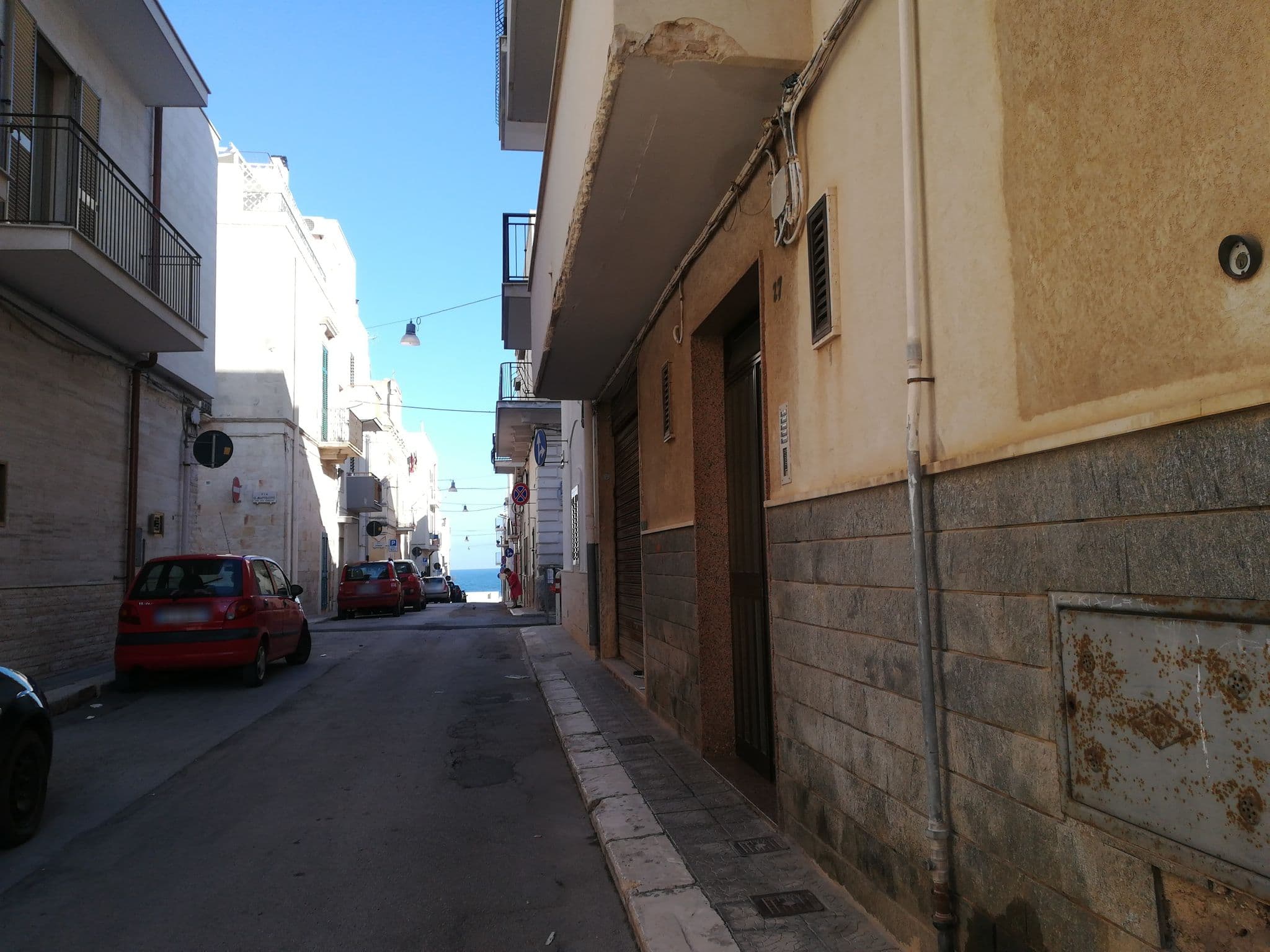 Street view near b&b Suite Amare Polignano, Polignano a Mare — © jeawrong (CC BY-SA · Mapillary)