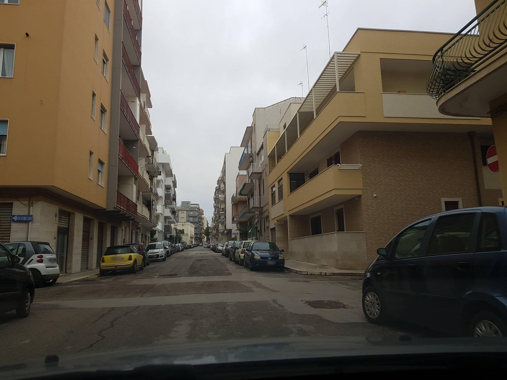 Street view near La Casa Del Gabbo, Monopoli — © clamast (CC BY-SA · Mapillary)