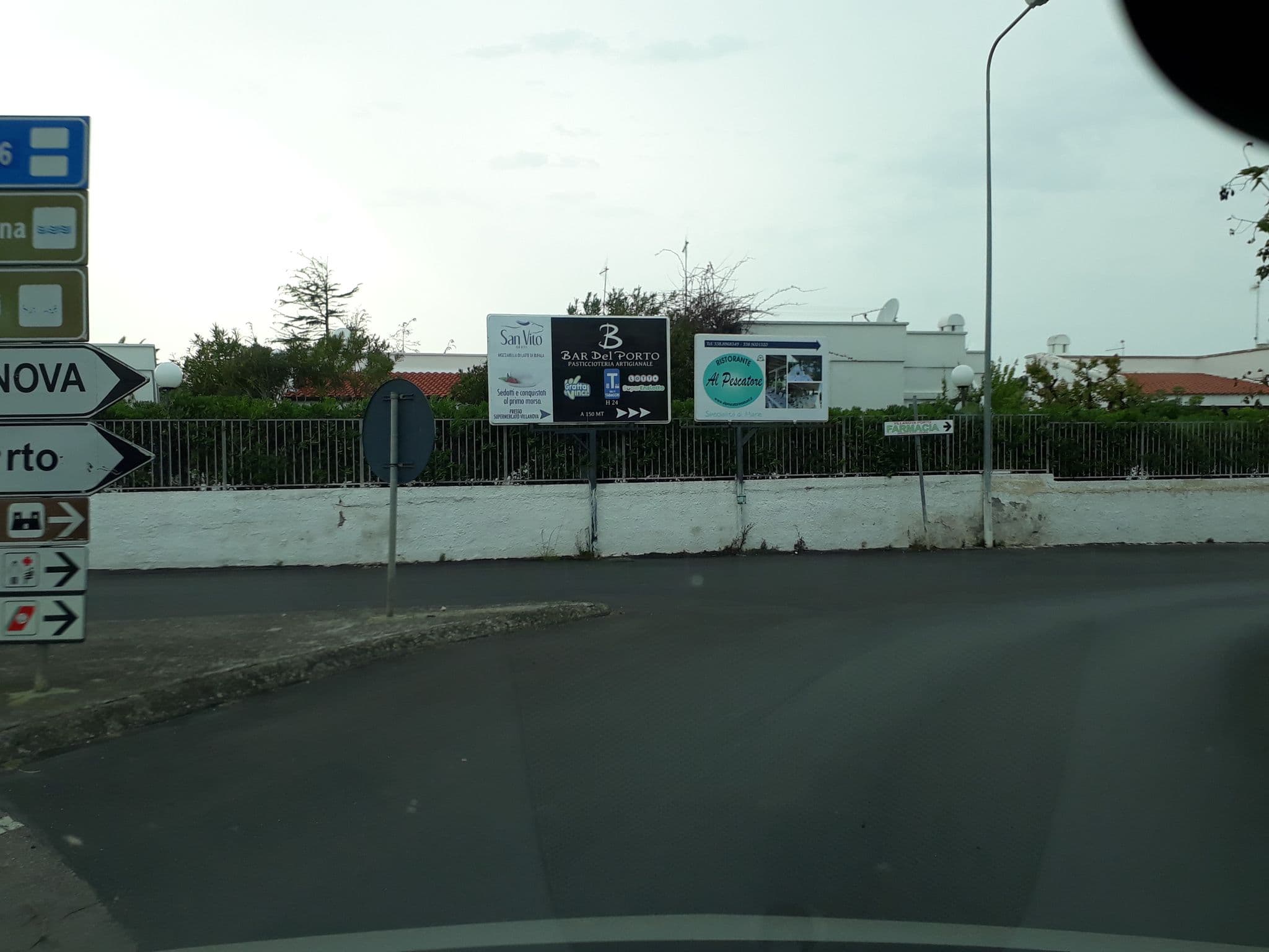 Street view near Residence La Pineta, Ostuni — © spike73 (CC BY-SA · Mapillary)