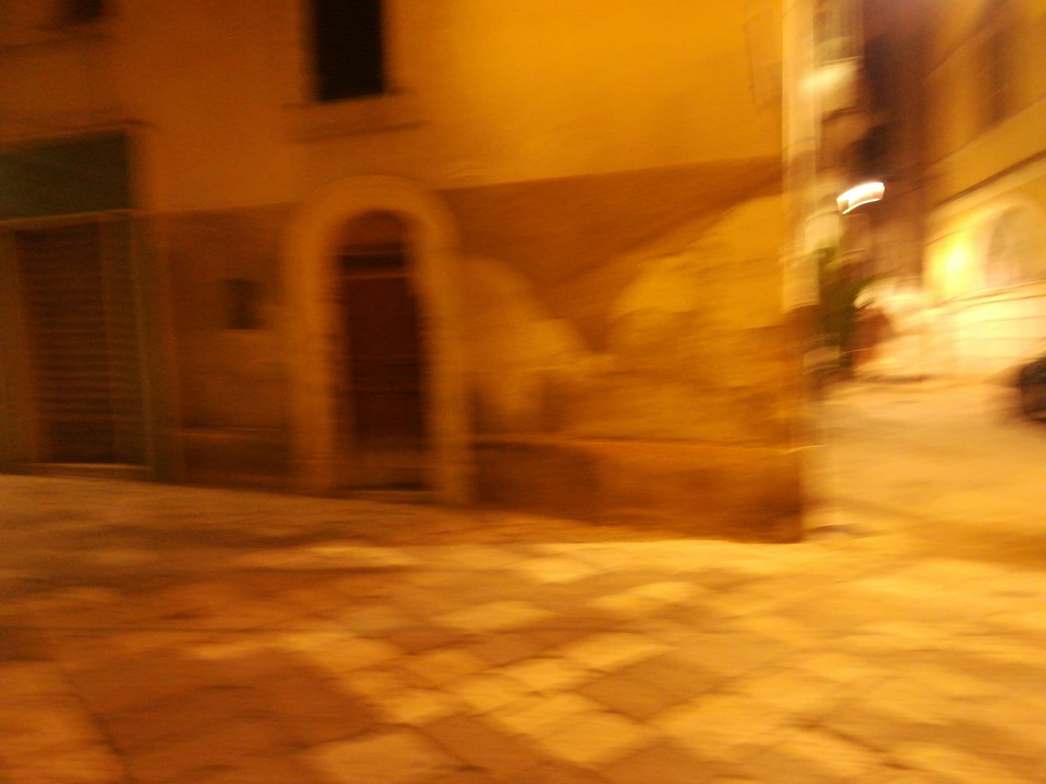 Street view near Casa Mina, Monopoli — © jeawrong (CC BY-SA · Mapillary)
