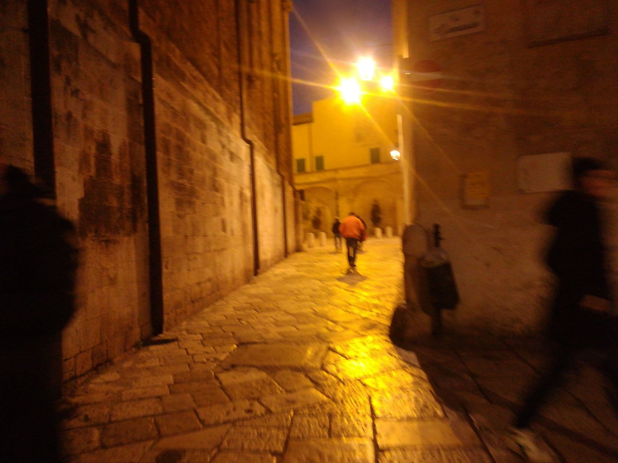 Street view near La Dimora di Mercurio, Monopoli — © jeawrong (CC BY-SA · Mapillary)