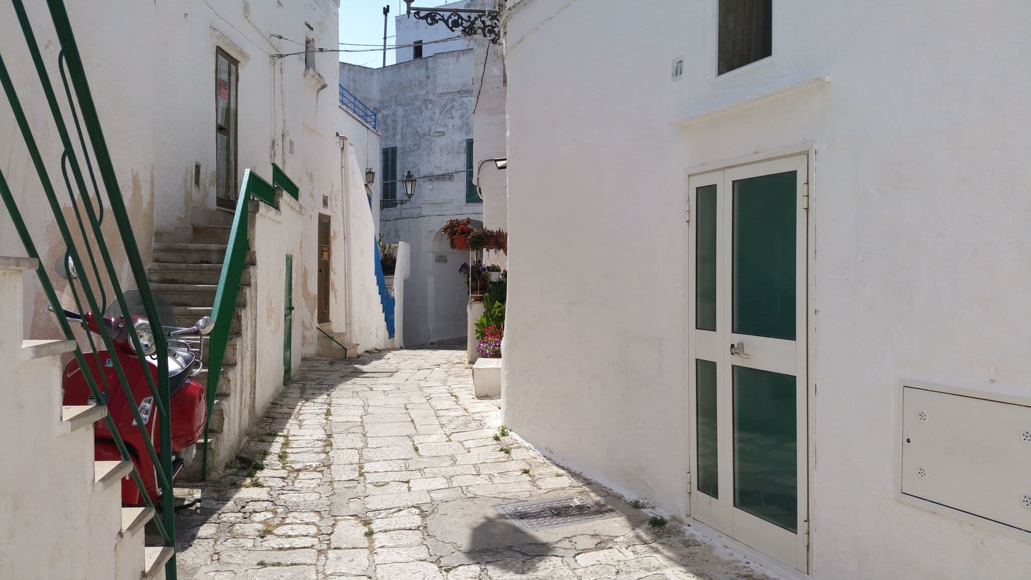 Street view near Torretta Alchimia, Ostuni — © shlublu (CC BY-SA · Mapillary)