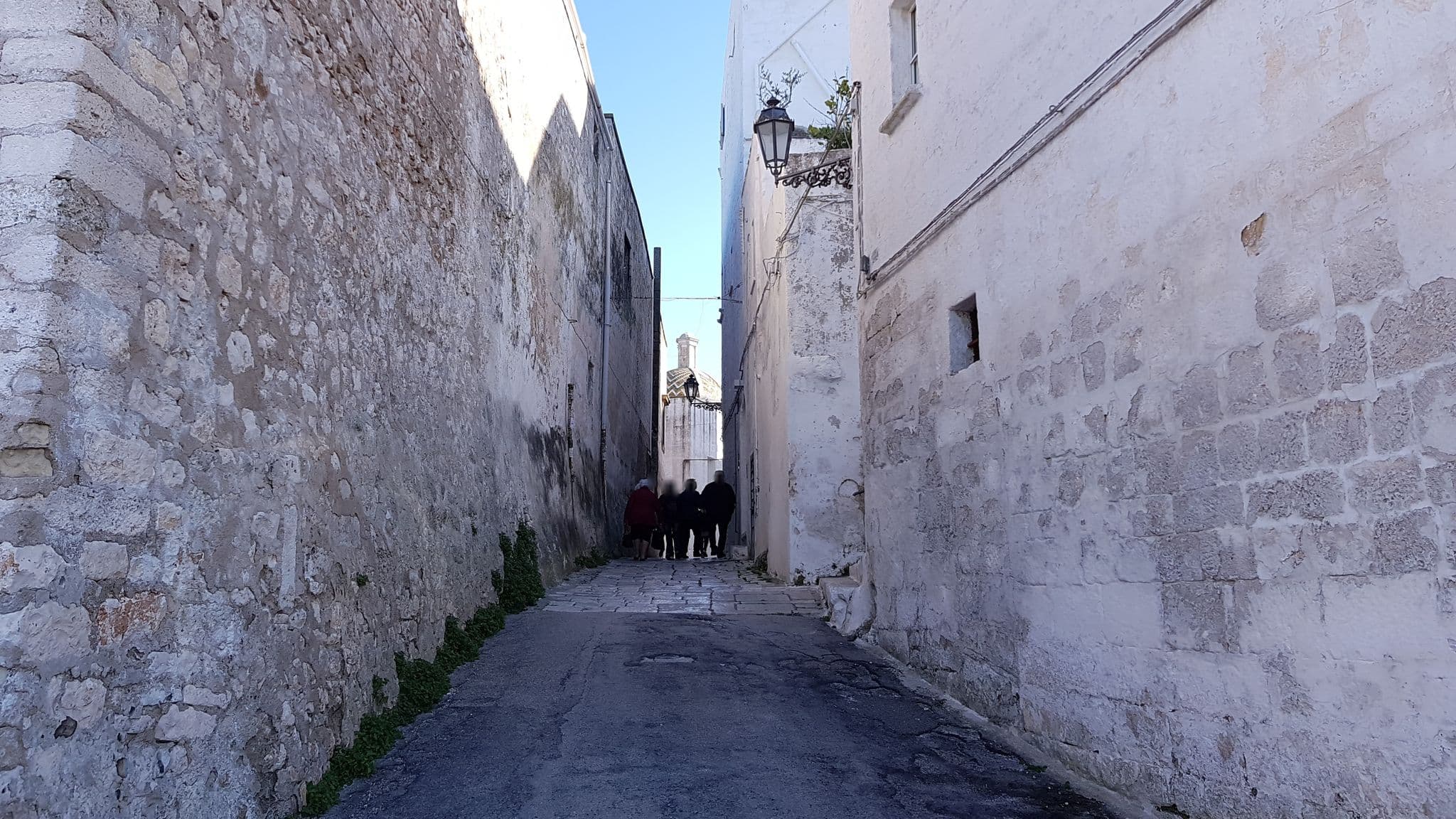 Street view near Trulli Valle D'Itria, Ostuni — © ale_zena_it (CC BY-SA · Mapillary)