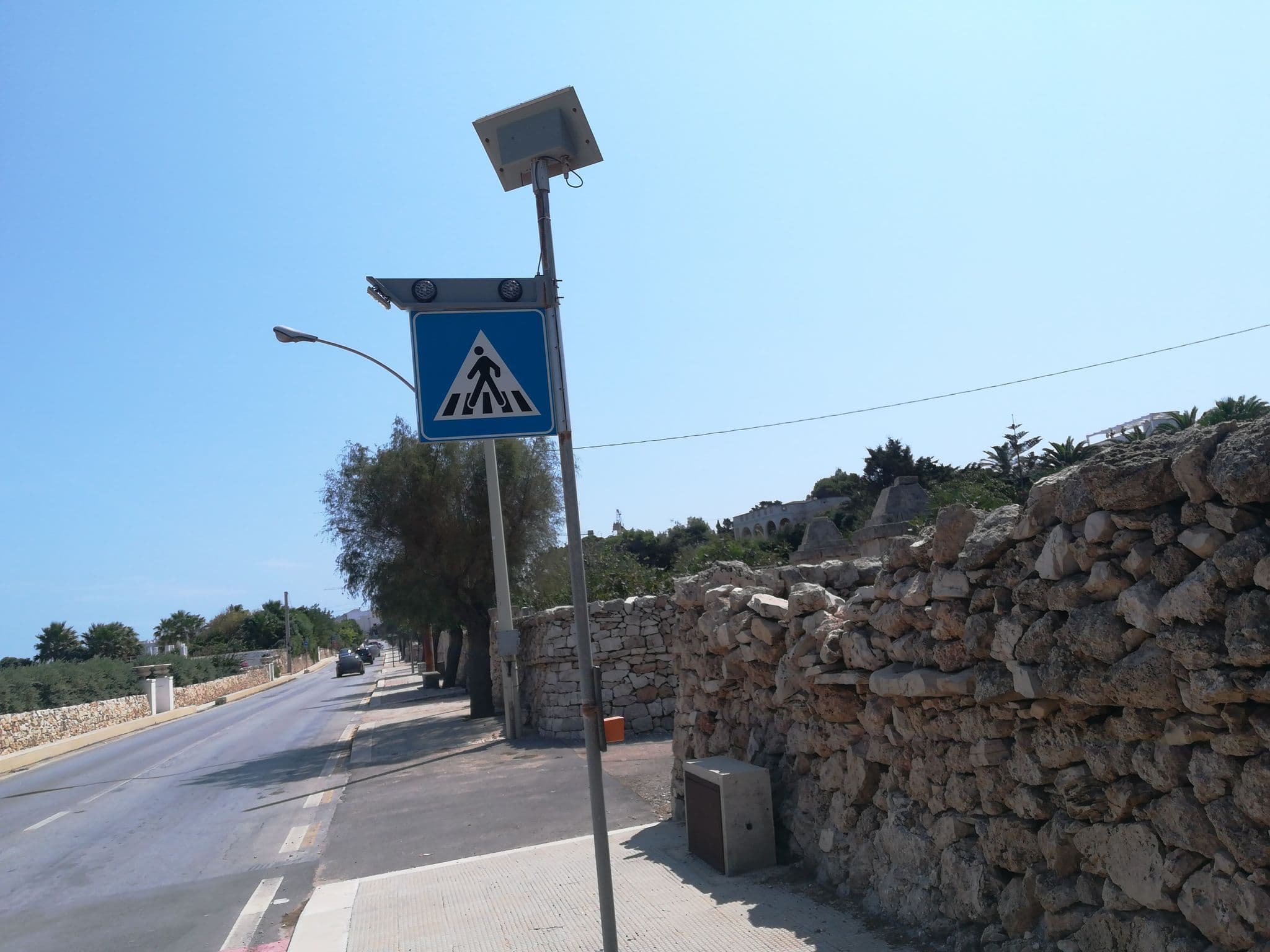 Street view near Sasso D'oro A Mare, Polignano a Mare — © jeawrong (CC BY-SA · Mapillary)
