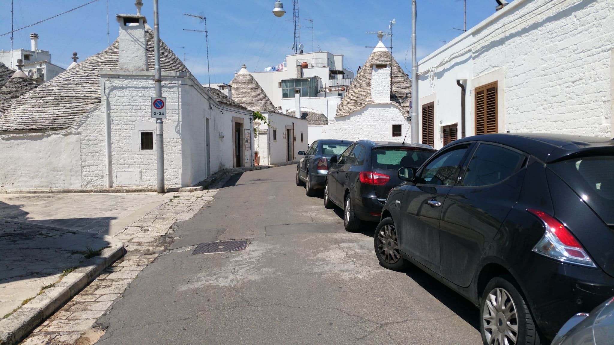 Street view near Trullo Dal Cavaliere, Alberobello — © shlublu (CC BY-SA · Mapillary)