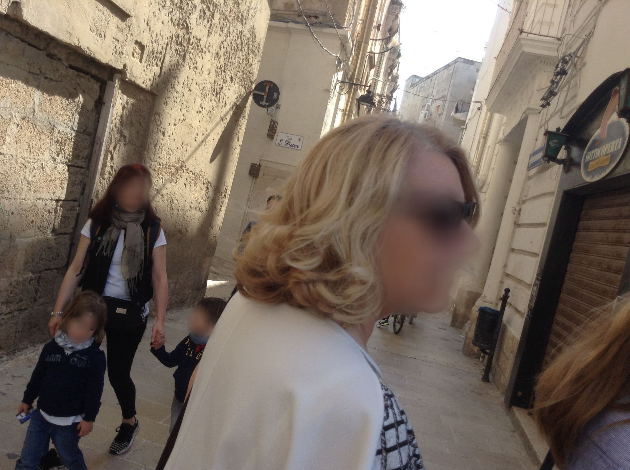 Street view near Casetta Sul Porto Antico Piano Primo, Monopoli — © mescafe (CC BY-SA · Mapillary)