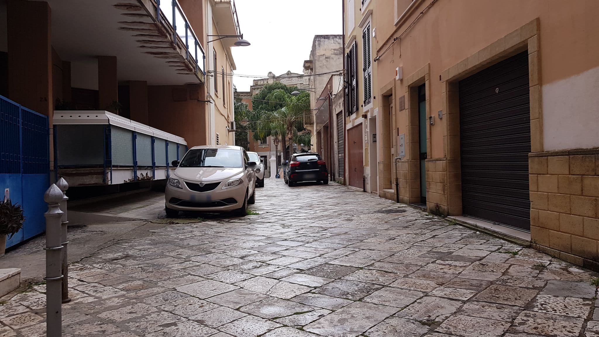 Street view near Hotel Colonna, Brindisi — © ale_zena_it (CC BY-SA · Mapillary)