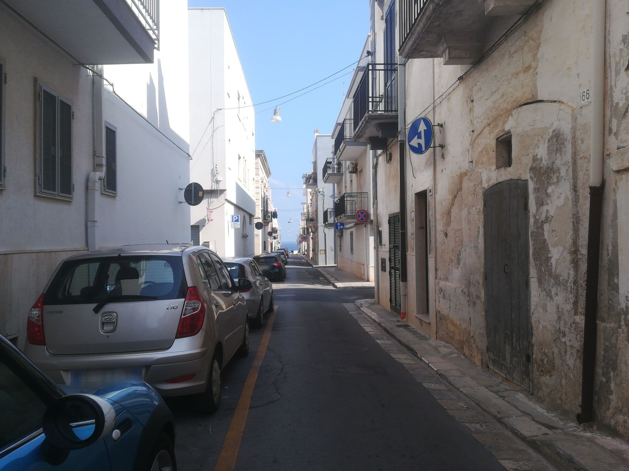 Street view near Loft GB, Polignano a Mare — © jeawrong (CC BY-SA · Mapillary)