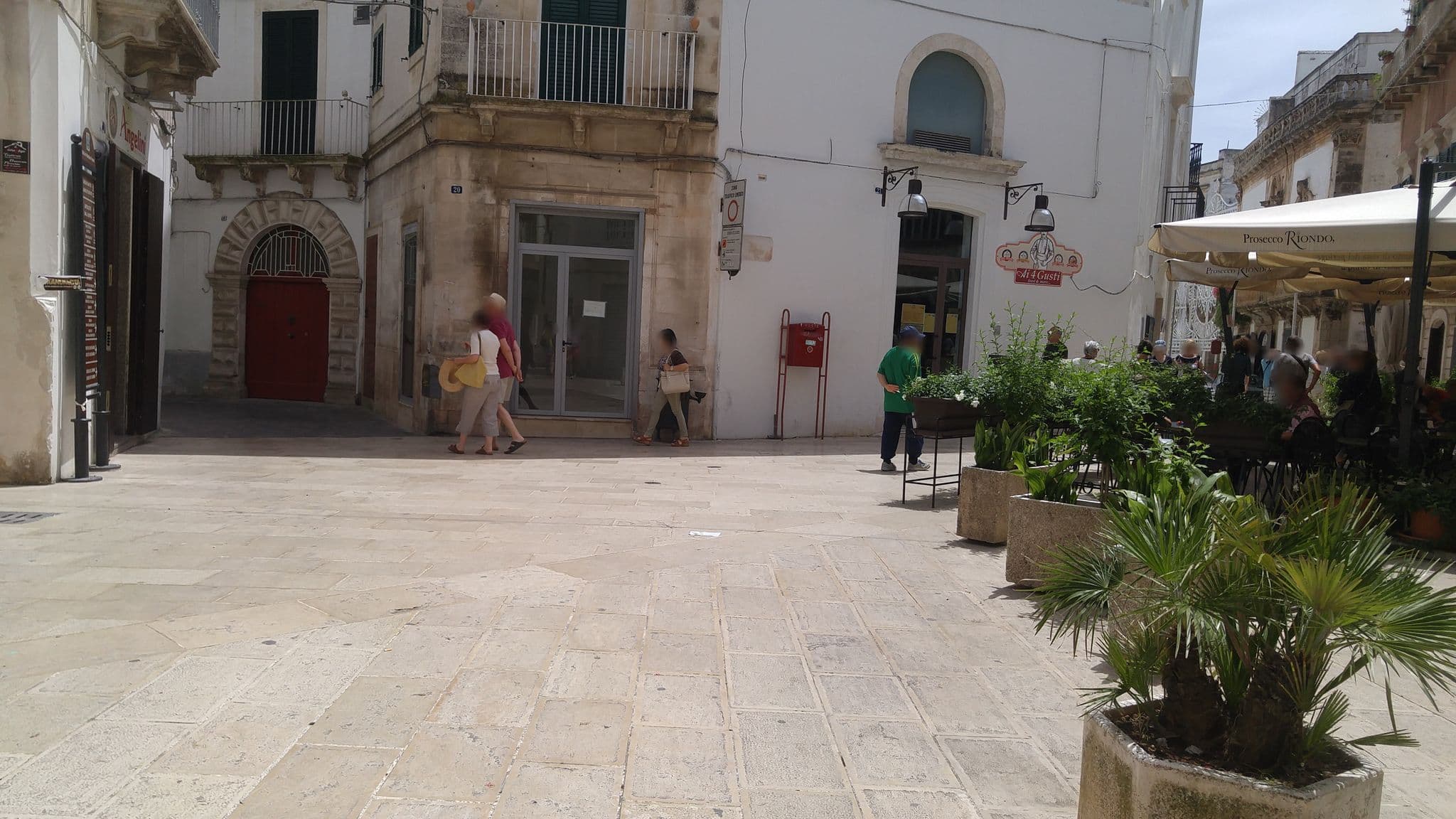 Street view near Relais del Corso, Martina Franca — © eneerhut (CC BY-SA · Mapillary)