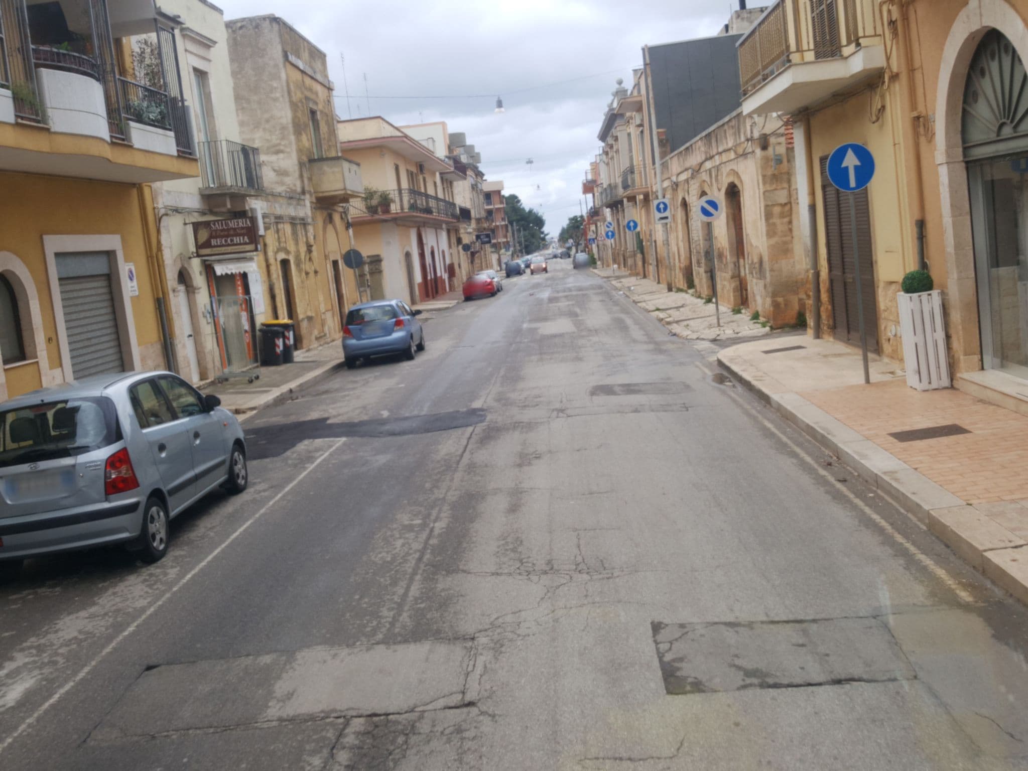 Street view near Giaramondo B&B Puglia, Turi — © klimakas (CC BY-SA · Mapillary)