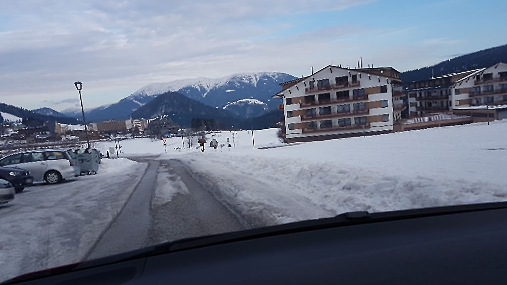 Street view near Chata Lesy, Selce — © tamaes (CC BY-SA · Mapillary)