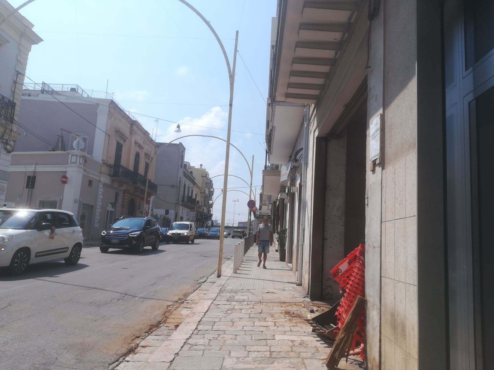Street view near paluada, Polignano a Mare — © jeawrong (CC BY-SA · Mapillary)