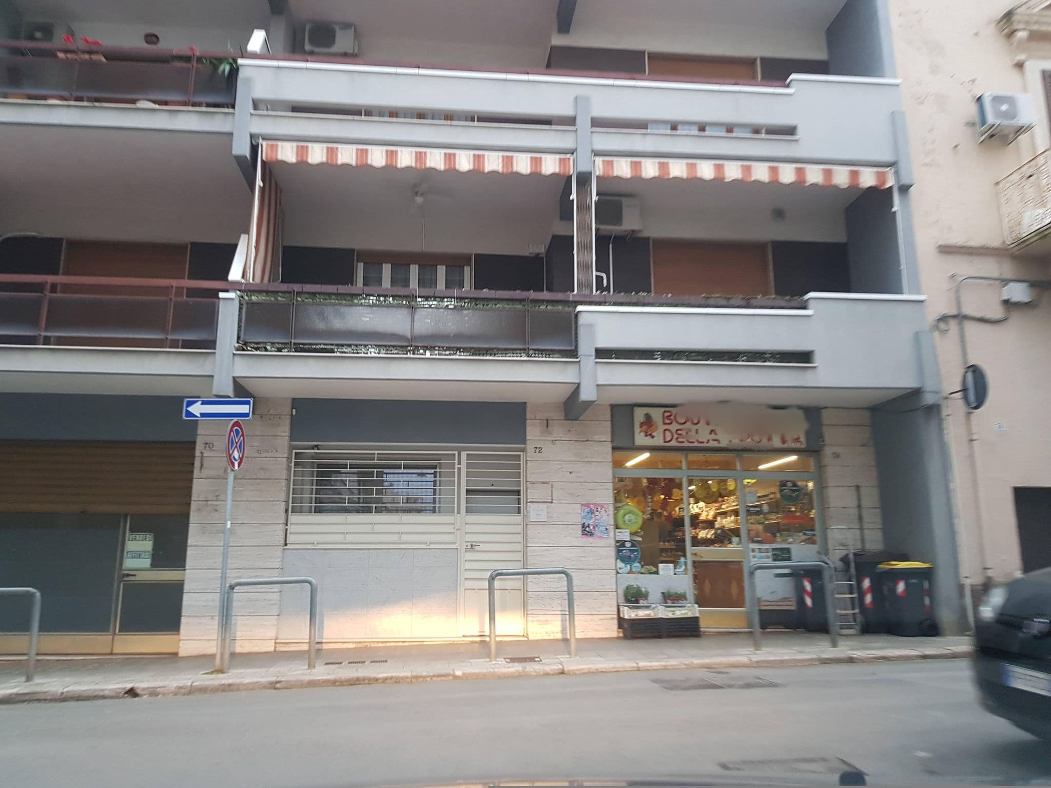 Street view near Casa Greta, Monopoli — © clamast (CC BY-SA · Mapillary)