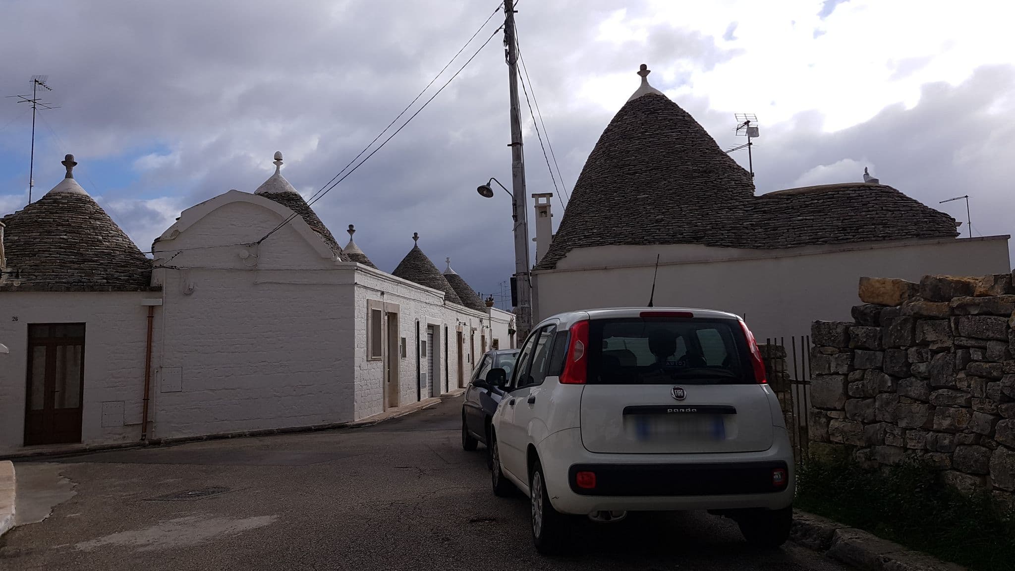 Street view near Trulli Aia Piccola, Alberobello — © ale_zena_it (CC BY-SA · Mapillary)