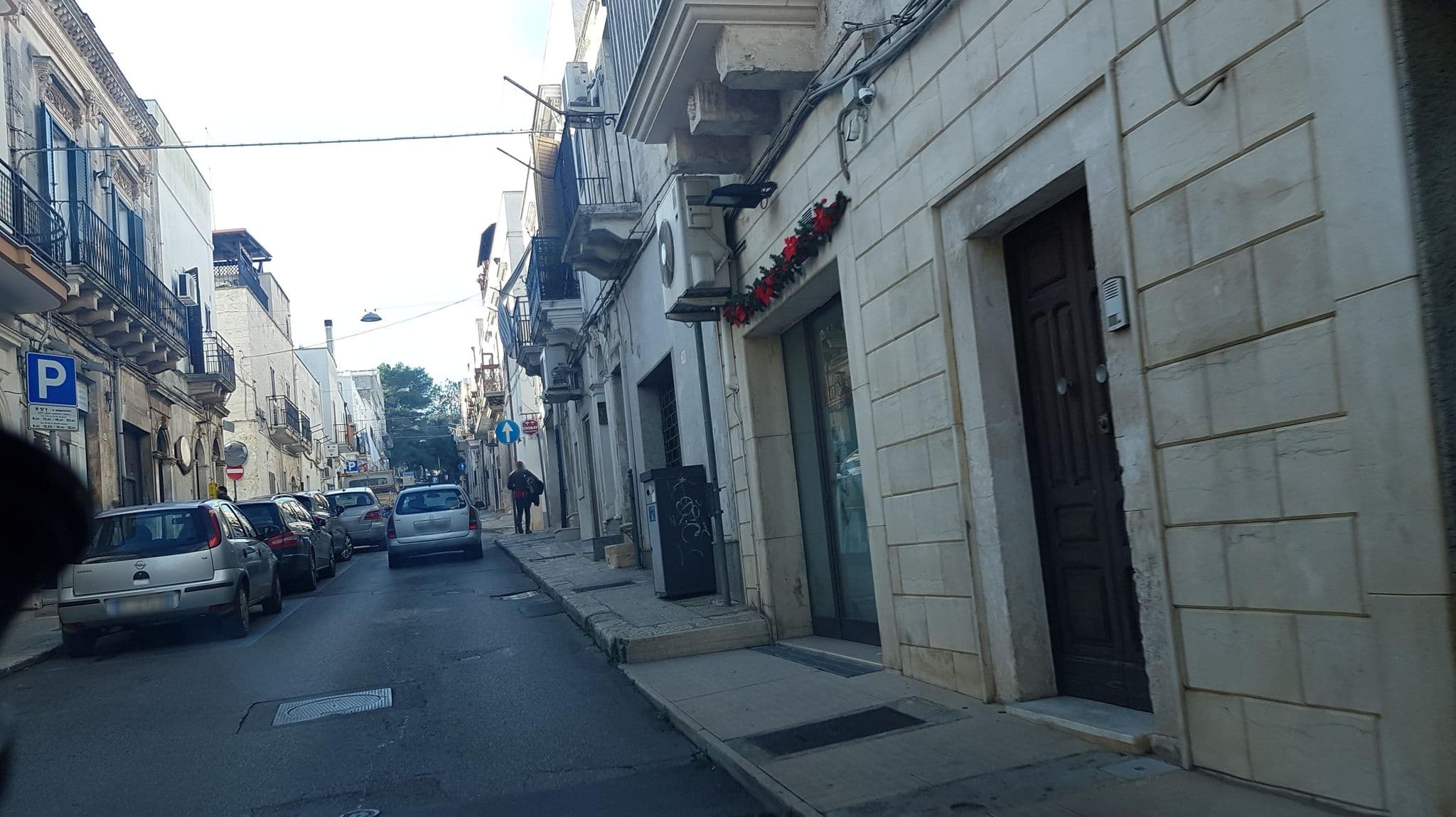Street view near Albergo diffuso ceglie, Ceglie Messapica — © ale_zena_it (CC BY-SA · Mapillary)