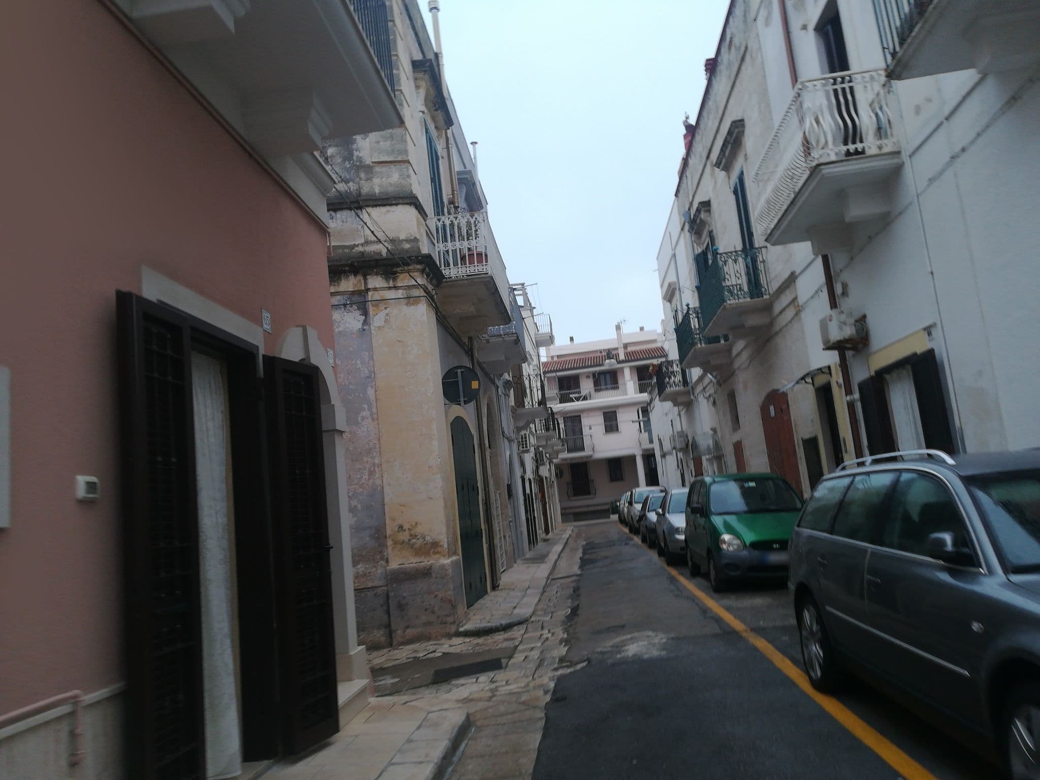 Street view near WePuglia - Catarì, Polignano a Mare — © jeawrong (CC BY-SA · Mapillary)