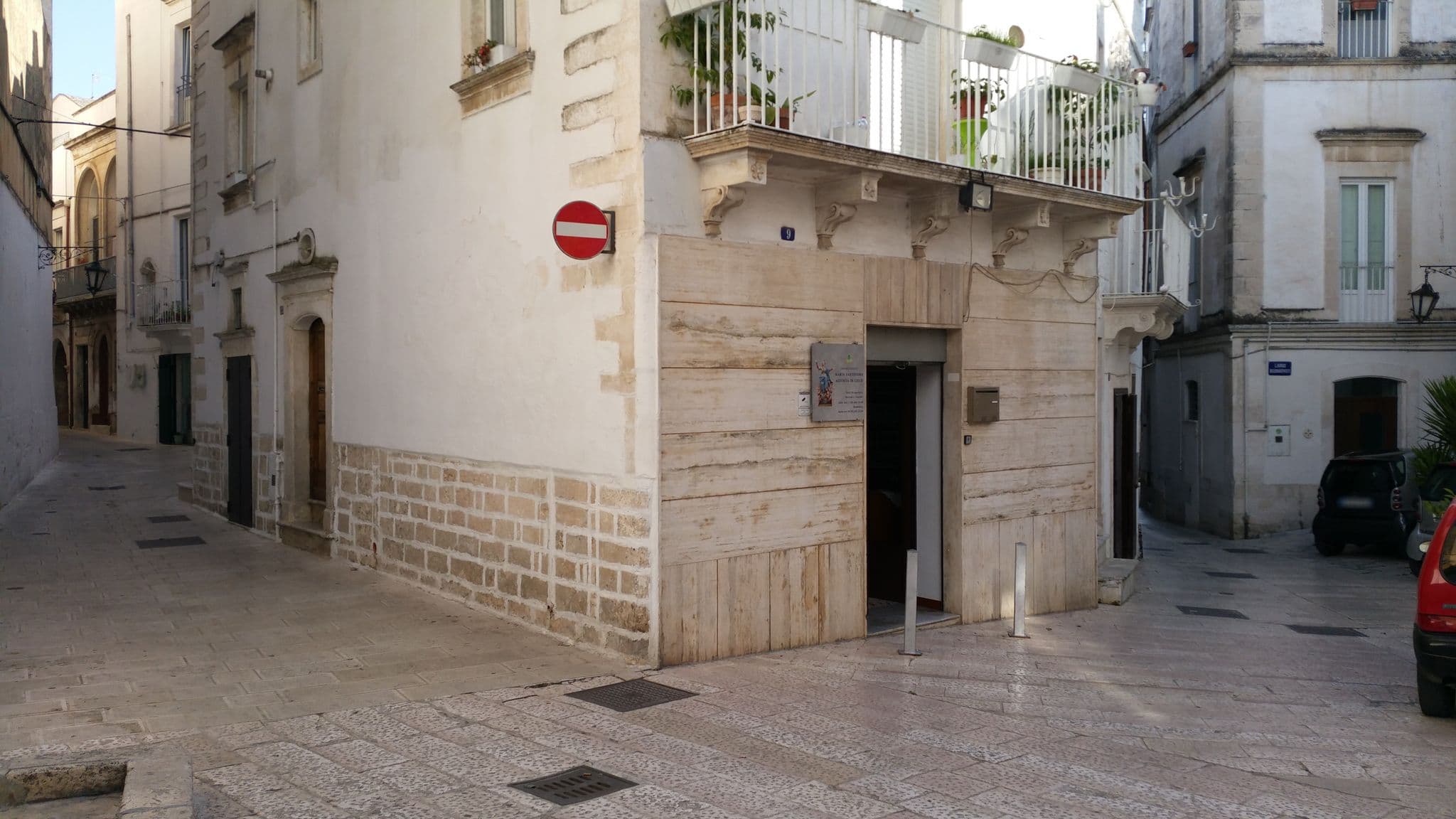Street view near Pietra viva, Martina Franca — © shlublu (CC BY-SA · Mapillary)
