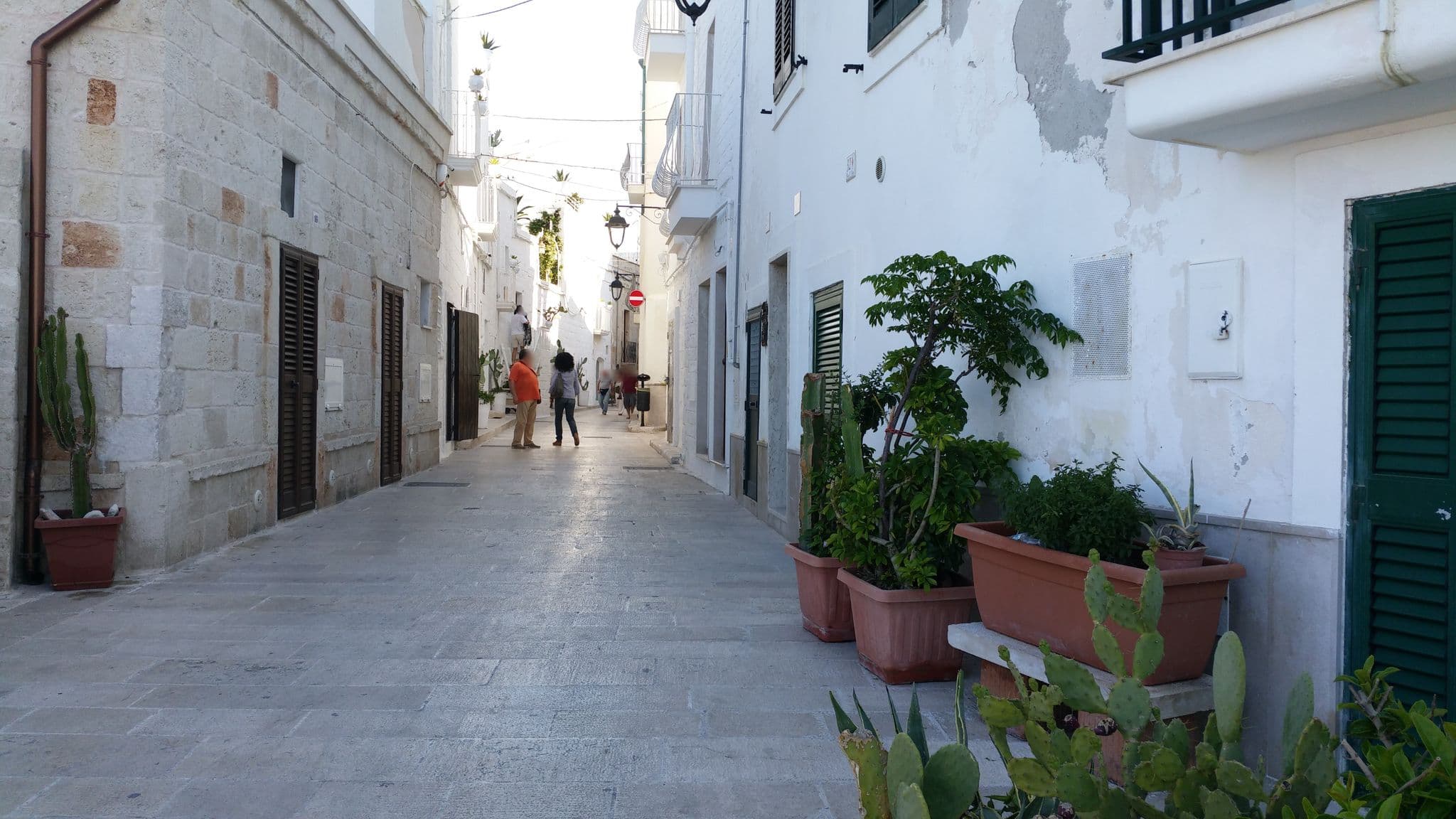 Street view near Don Ferrante, Monopoli — © shlublu (CC BY-SA · Mapillary)