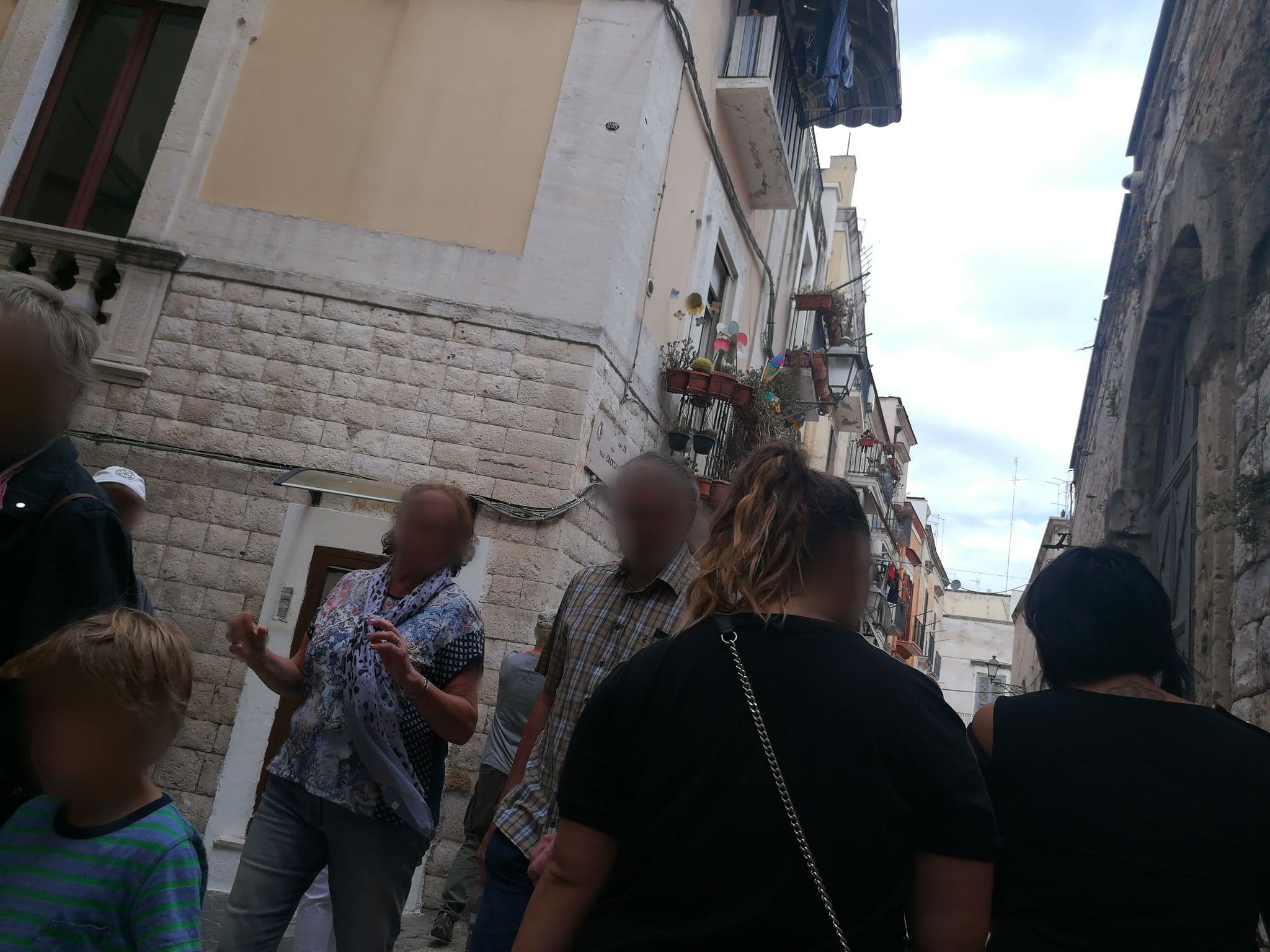 Street view near Tresca Apartment, Bari — © davided (CC BY-SA · Mapillary)
