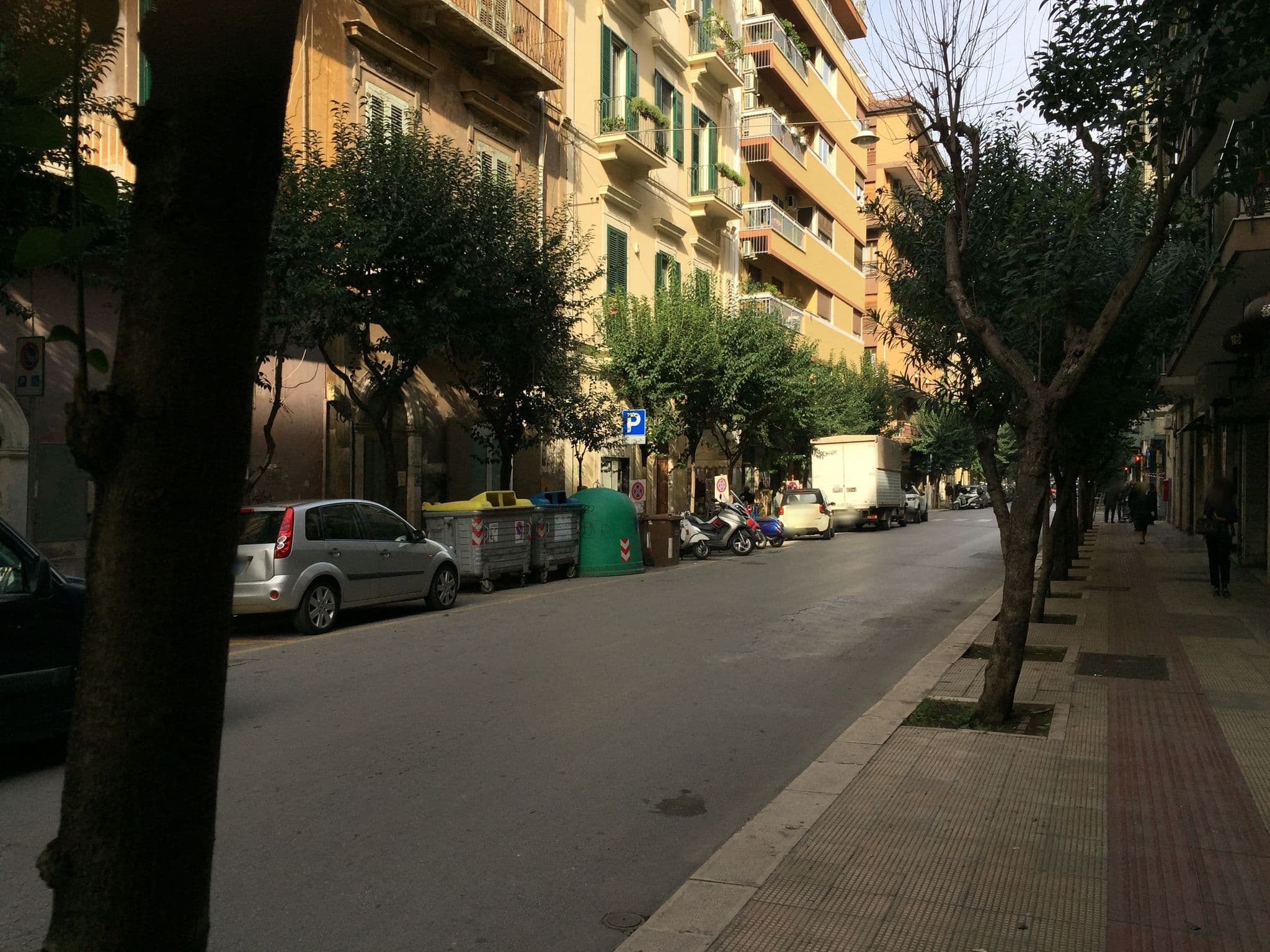 Street view near De Rossi Holiday, Bari — © caronegiancarlo (CC BY-SA · Mapillary)